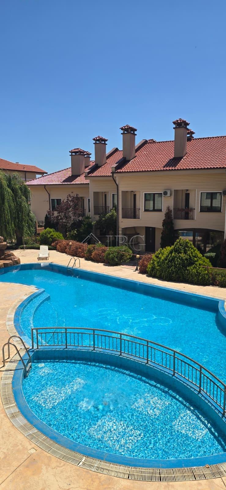 Spacious Studio with Pool View in St. Nikola Complex, Kosharitsa — photo 7 of 13