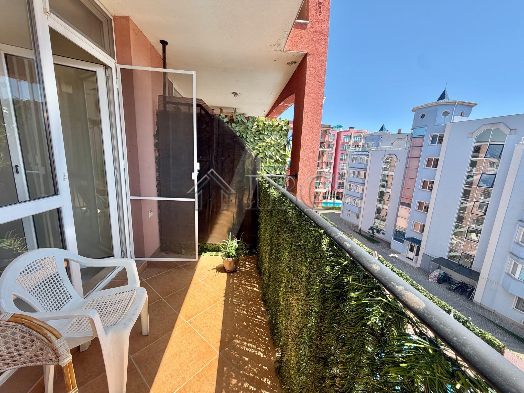 Furnished Studio in Sunset Beach 4, Central Sunny Beach — photo 3