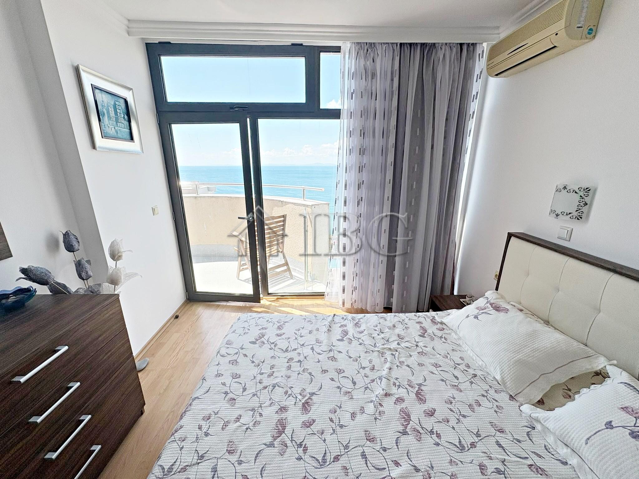 Frontal Sea View 1-Bedroom Apartment Dolce Vita 2 — photo 24 of 25