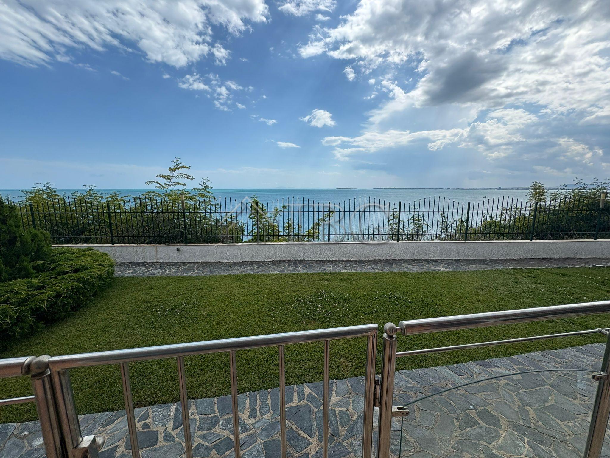 1-Bedroom Apartment with Panoramic Sea View on the First Line in Coral Beach, Sveti Vlas — photo 6