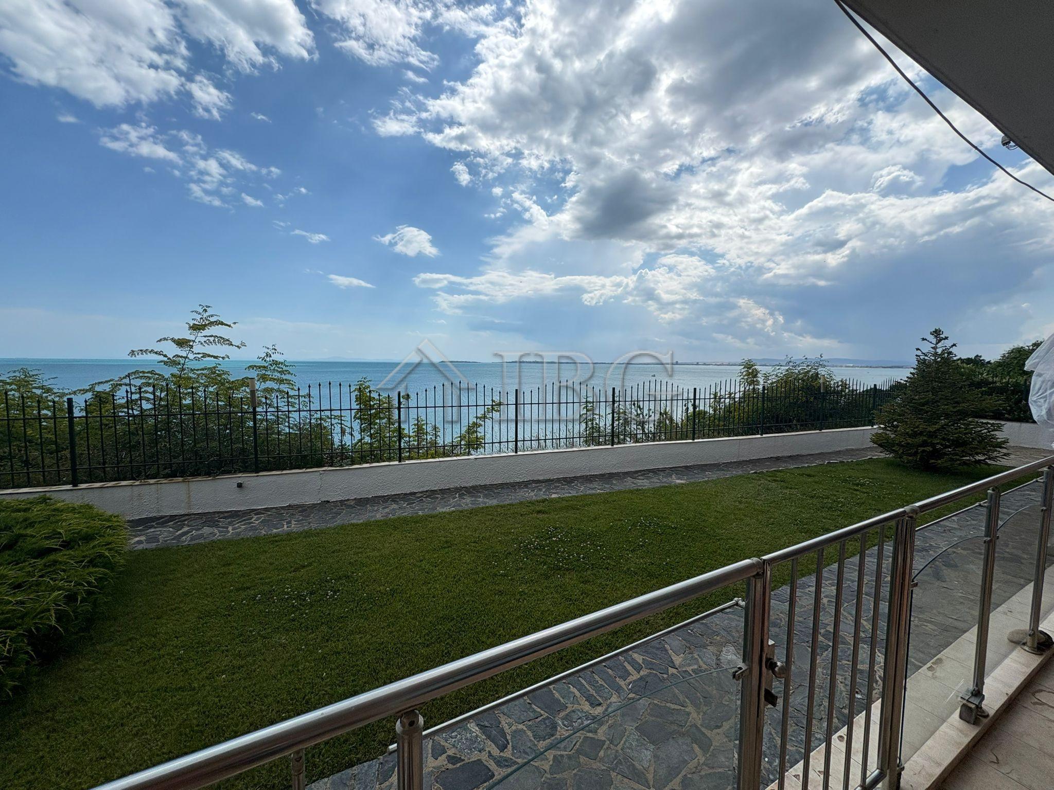 1-Bedroom Apartment with Panoramic Sea View on the First Line in Coral Beach, Sveti Vlas — photo 8 of 25