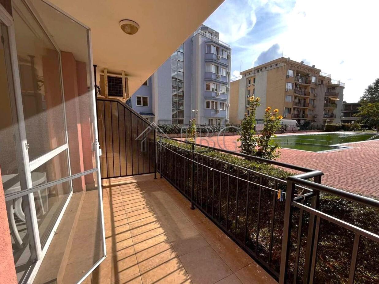 Pool view 1-Bedroom Apartment in Sunset Beach 4 Complex, Sunny Beach — photo 2