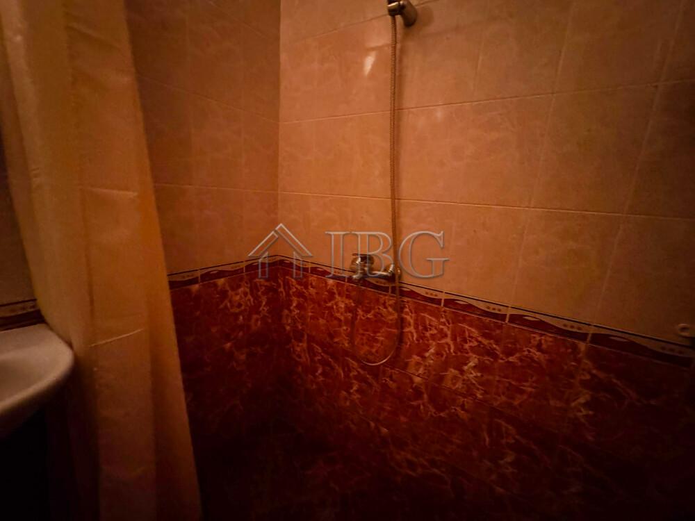 Spacious 2-Bedroom Apartment for Renovation in the Very Centre of Ruse - Excellent Investment Opportunity — photo 15 of 15