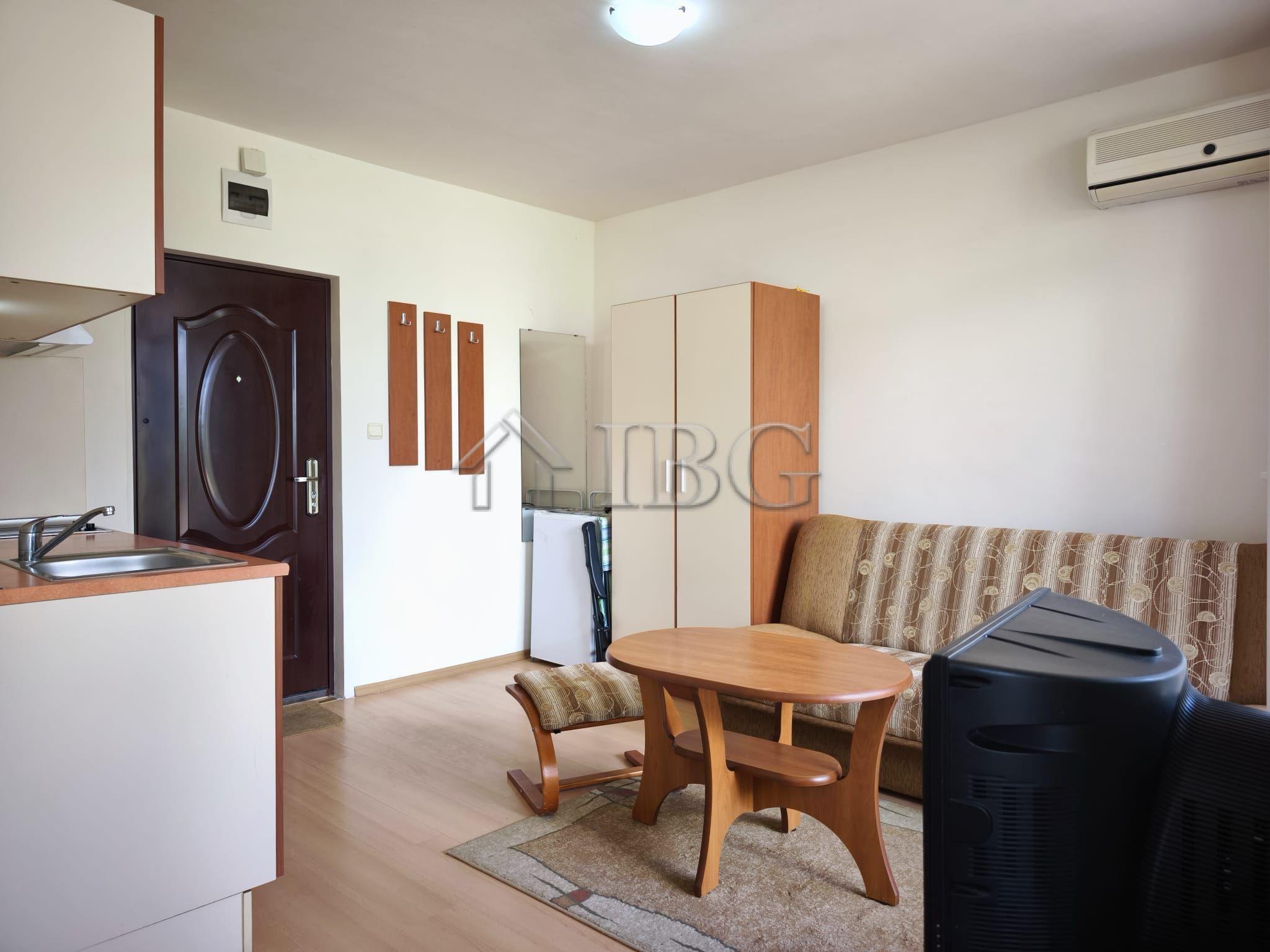 Spacious studio with balcony in Rainbow 2, Sunny Beach — photo 7 of 13