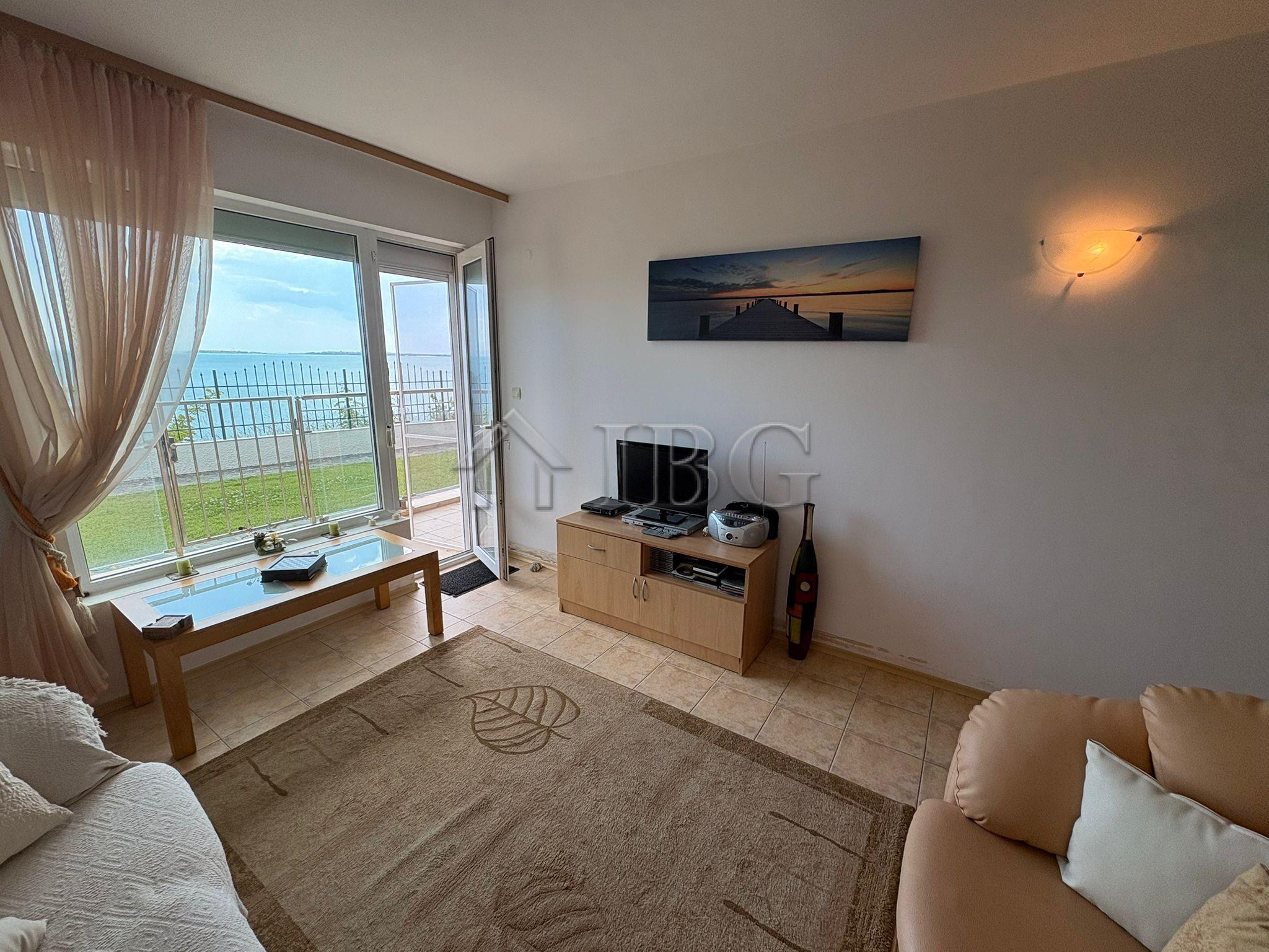 1-Bedroom Apartment with Panoramic Sea View on the First Line in Coral Beach, Sveti Vlas — photo 14 of 25