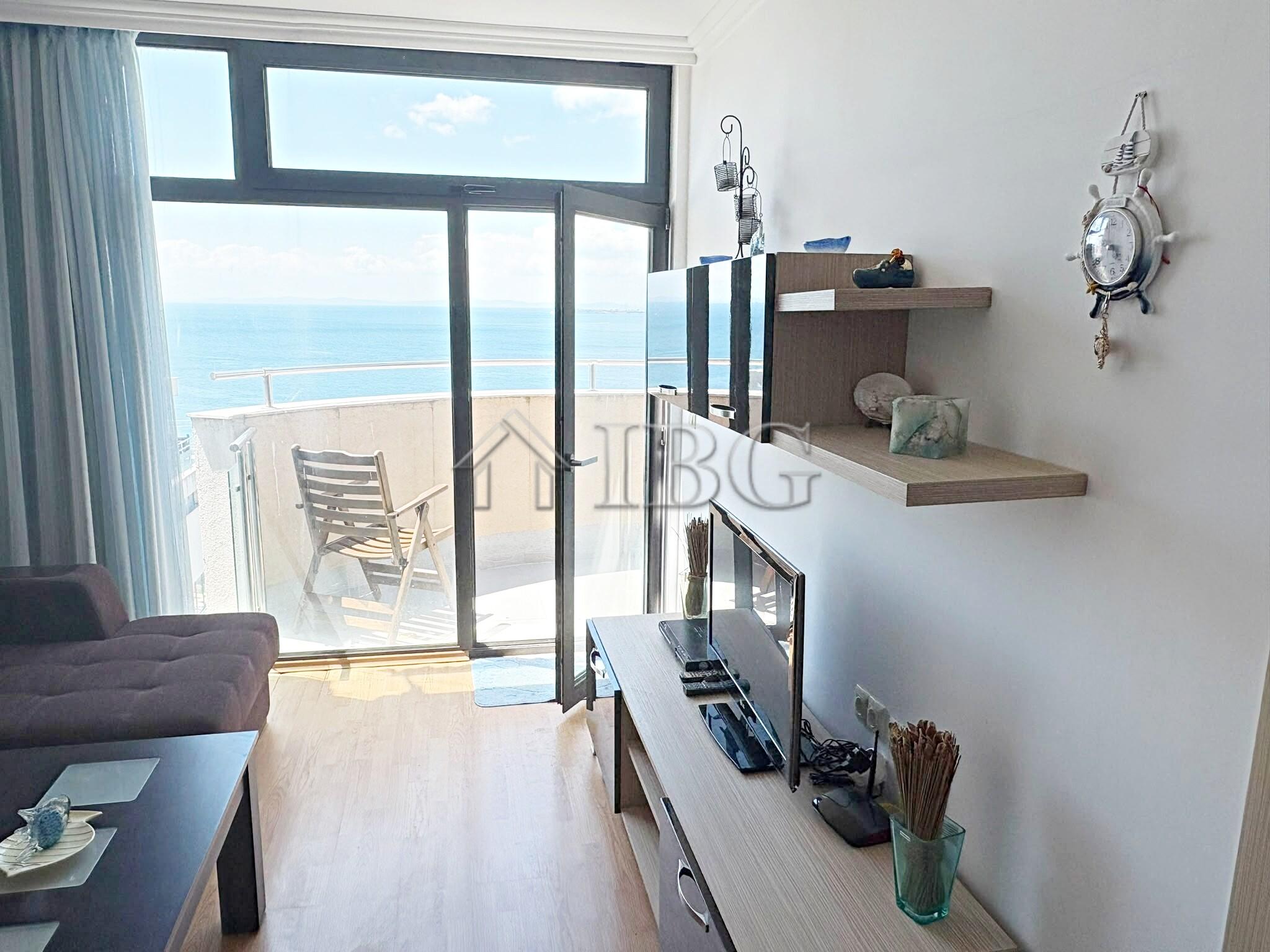 Frontal Sea View 1-Bedroom Apartment Dolce Vita 2 — photo 11 of 25