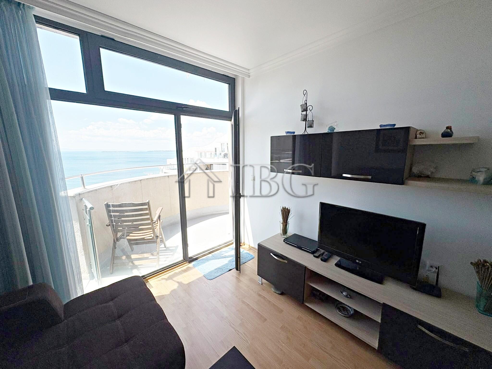 Frontal Sea View 1-Bedroom Apartment Dolce Vita 2 — photo 5 of 25