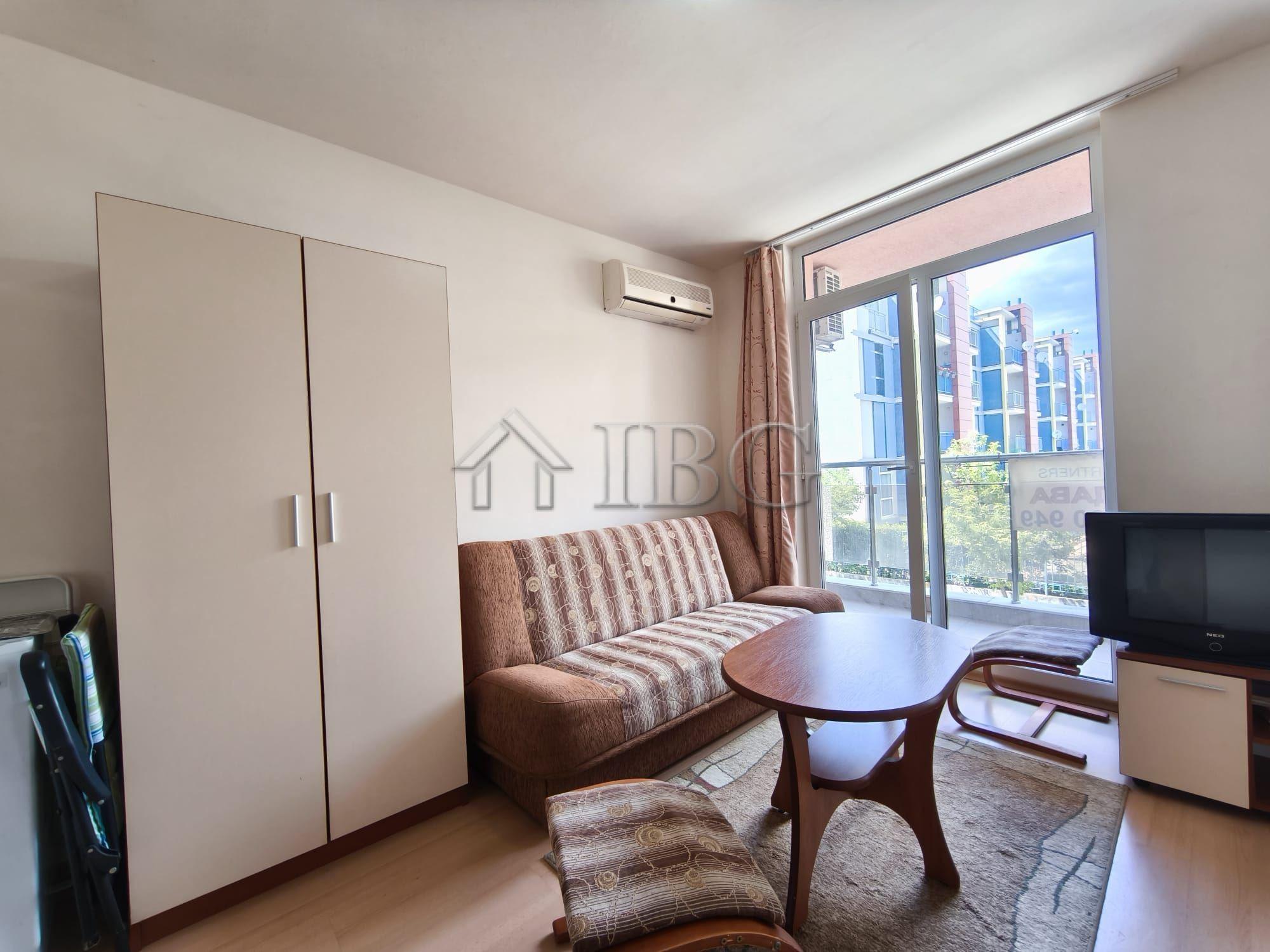 Spacious studio with balcony in Rainbow 2, Sunny Beach — photo 4