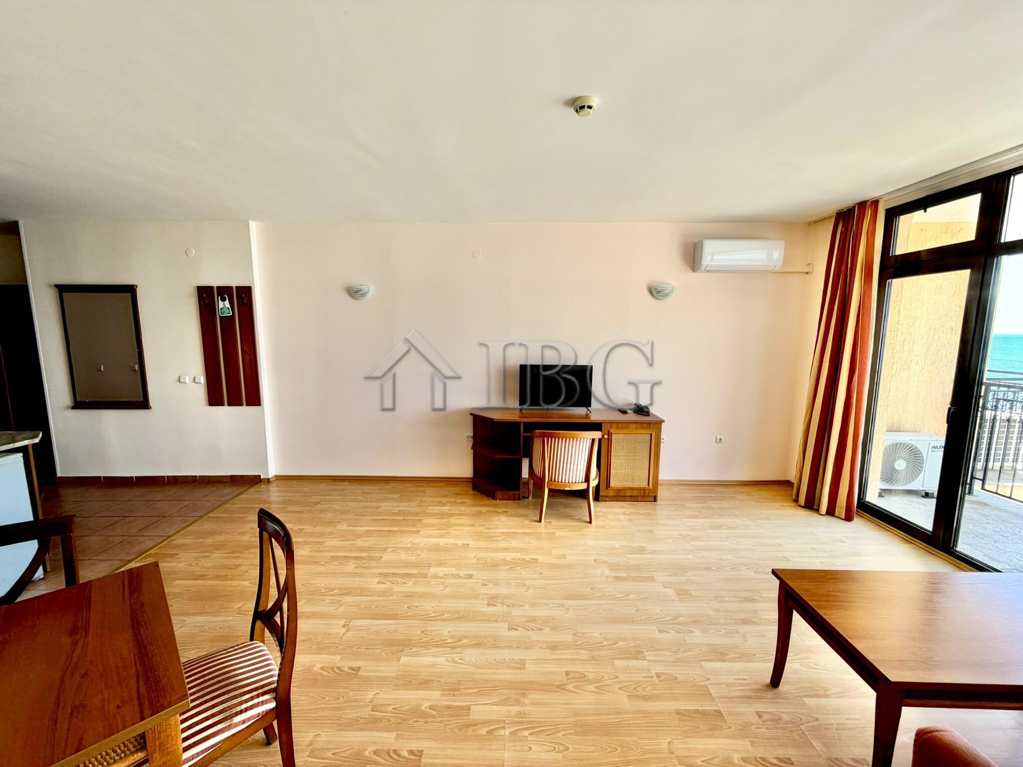 Frontal Sea view, 1st Line - One bedroom apartment, Tiva Del Mar, Sveti Vlas — photo 11 of 25