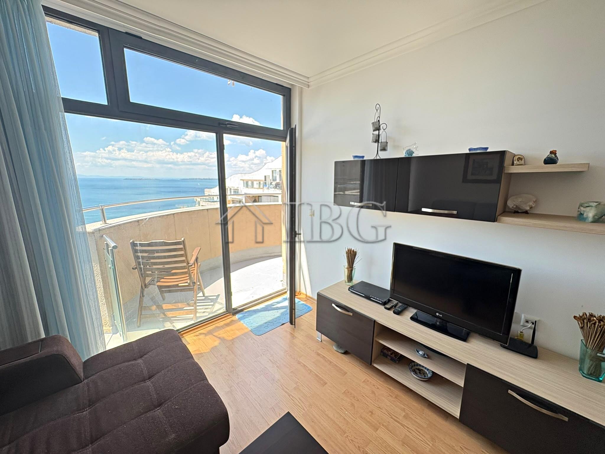 Frontal Sea View 1-Bedroom Apartment Dolce Vita 2 — photo 8 of 25