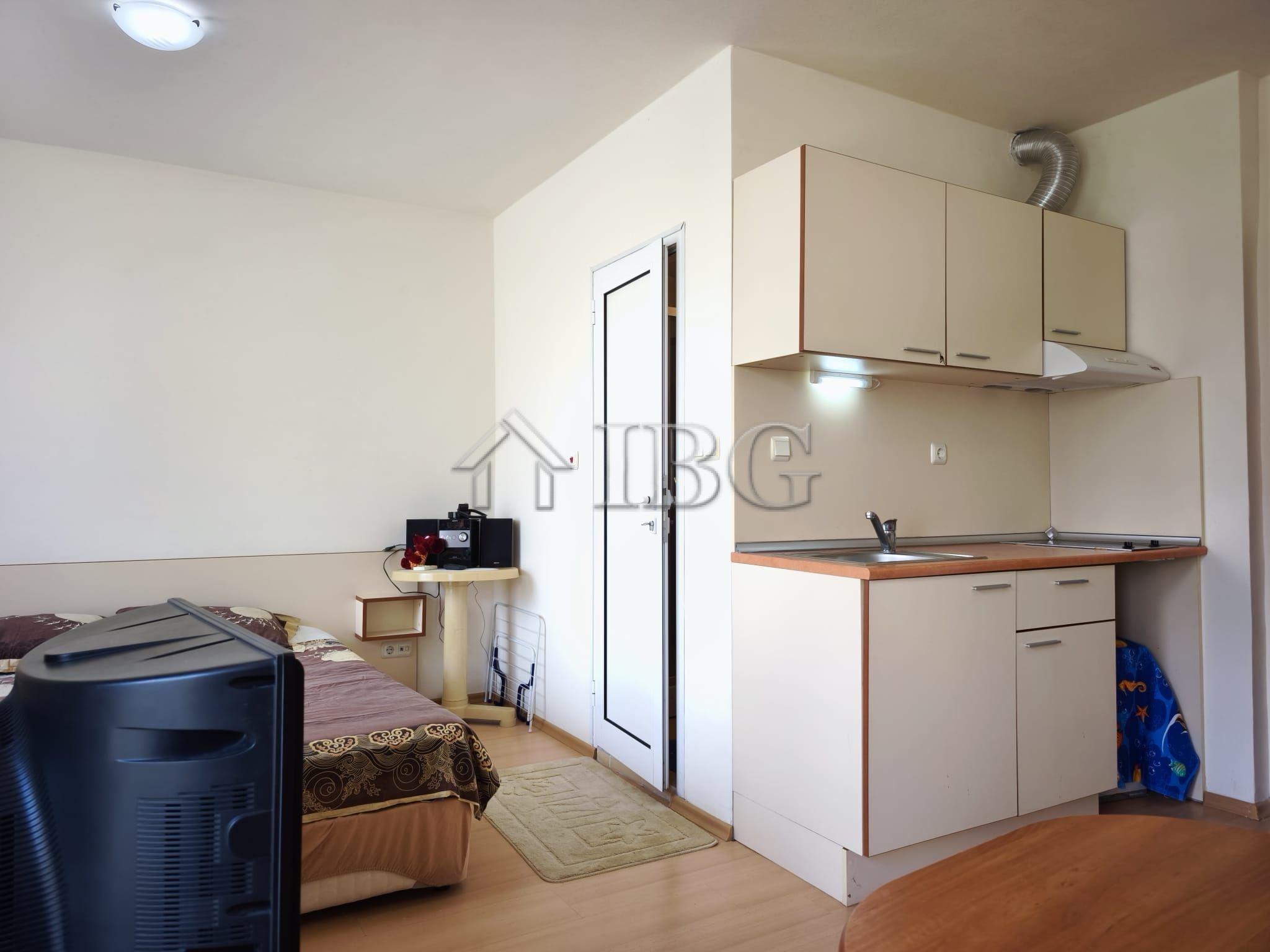Spacious studio with balcony in Rainbow 2, Sunny Beach — photo 6