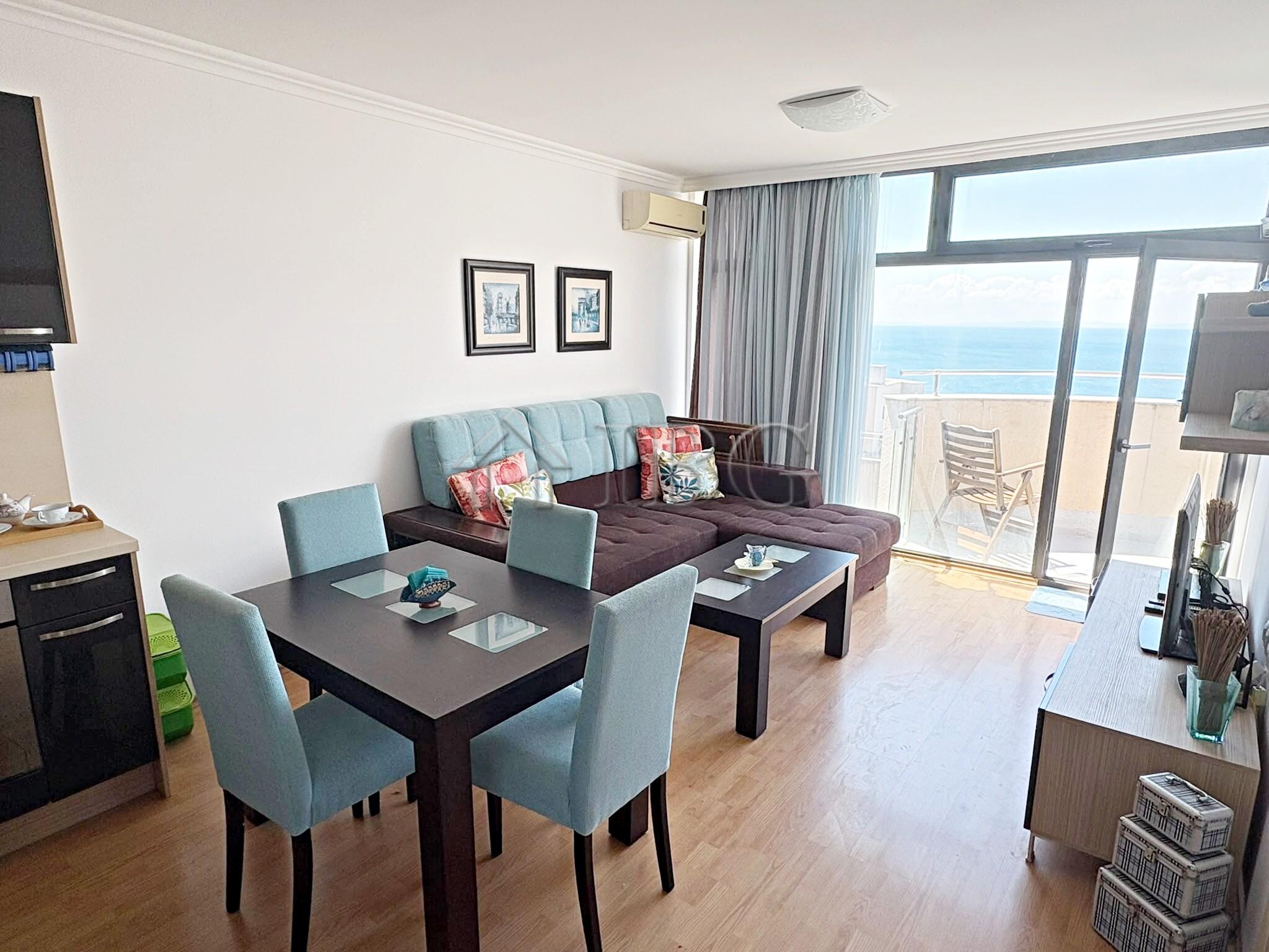 Frontal Sea View 1-Bedroom Apartment Dolce Vita 2 — photo 4 of 25