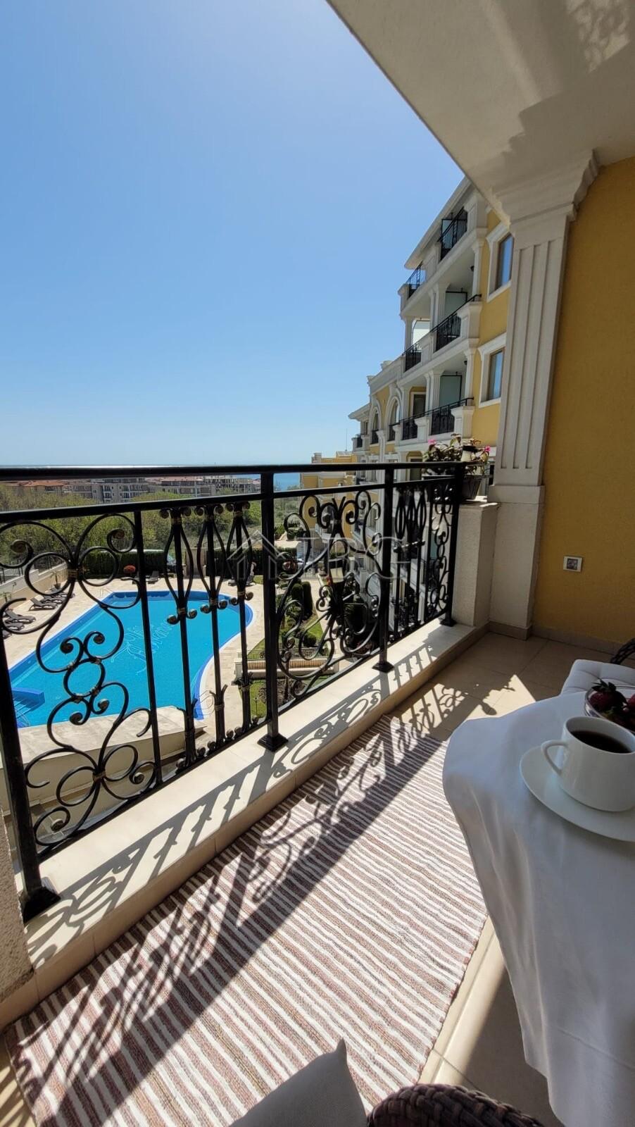 Luxury Apartment with 3 rooms View to pool and sea Villa Florence, Sveti Vlas — photo 4 of 25