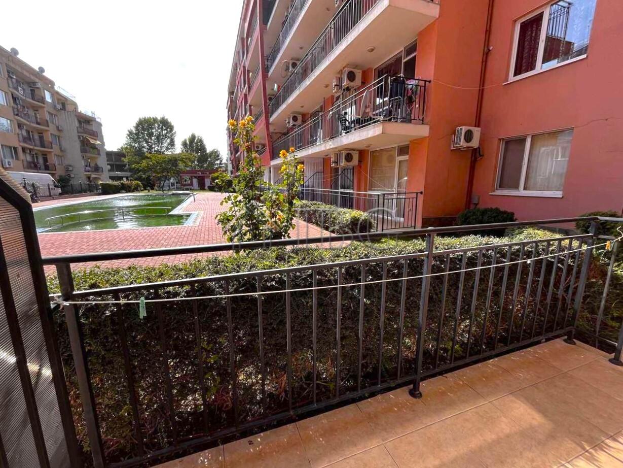 Pool view 1-Bedroom Apartment in Sunset Beach 4 Complex, Sunny Beach — photo 7 of 8