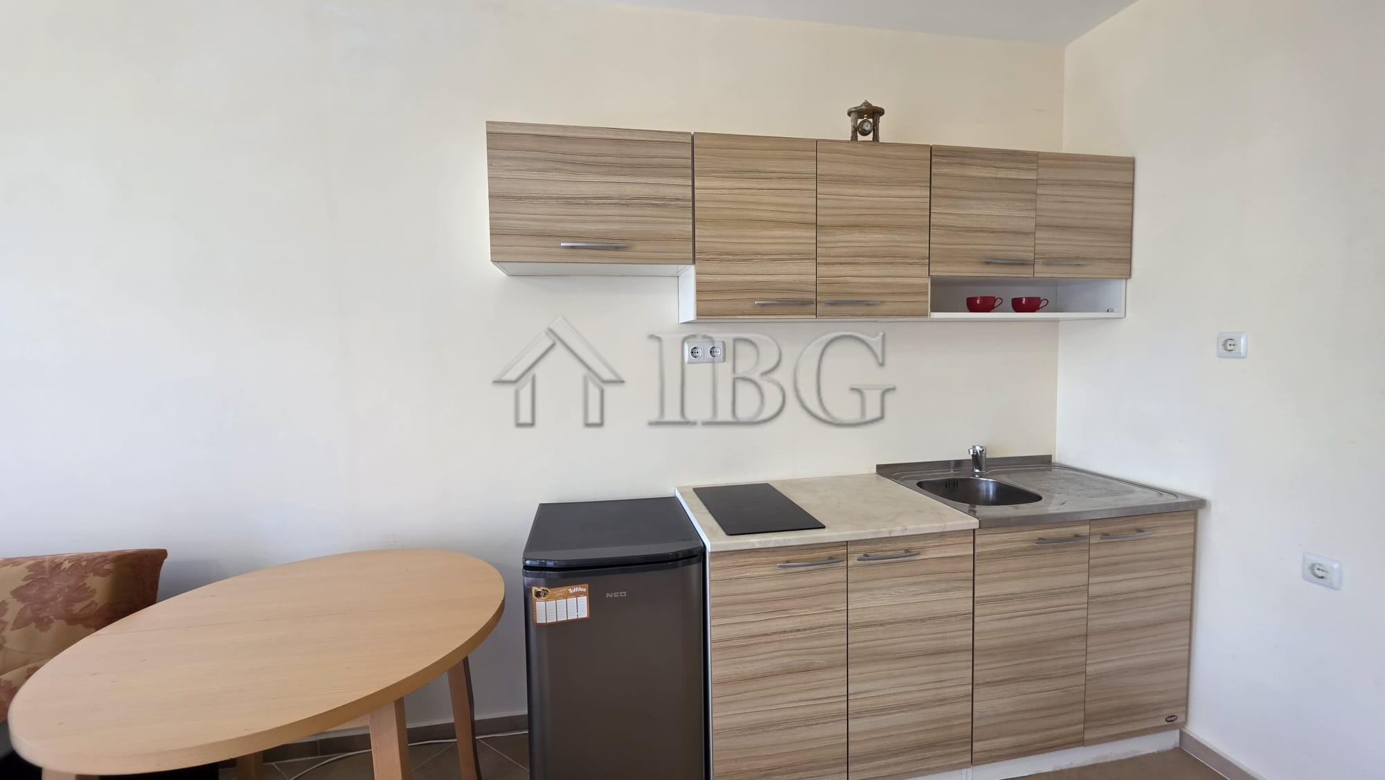 Spacious Studio with Balcony Sun & Sea Complex Sunny Beach - Near Cacao Beach — photo 4 of 10