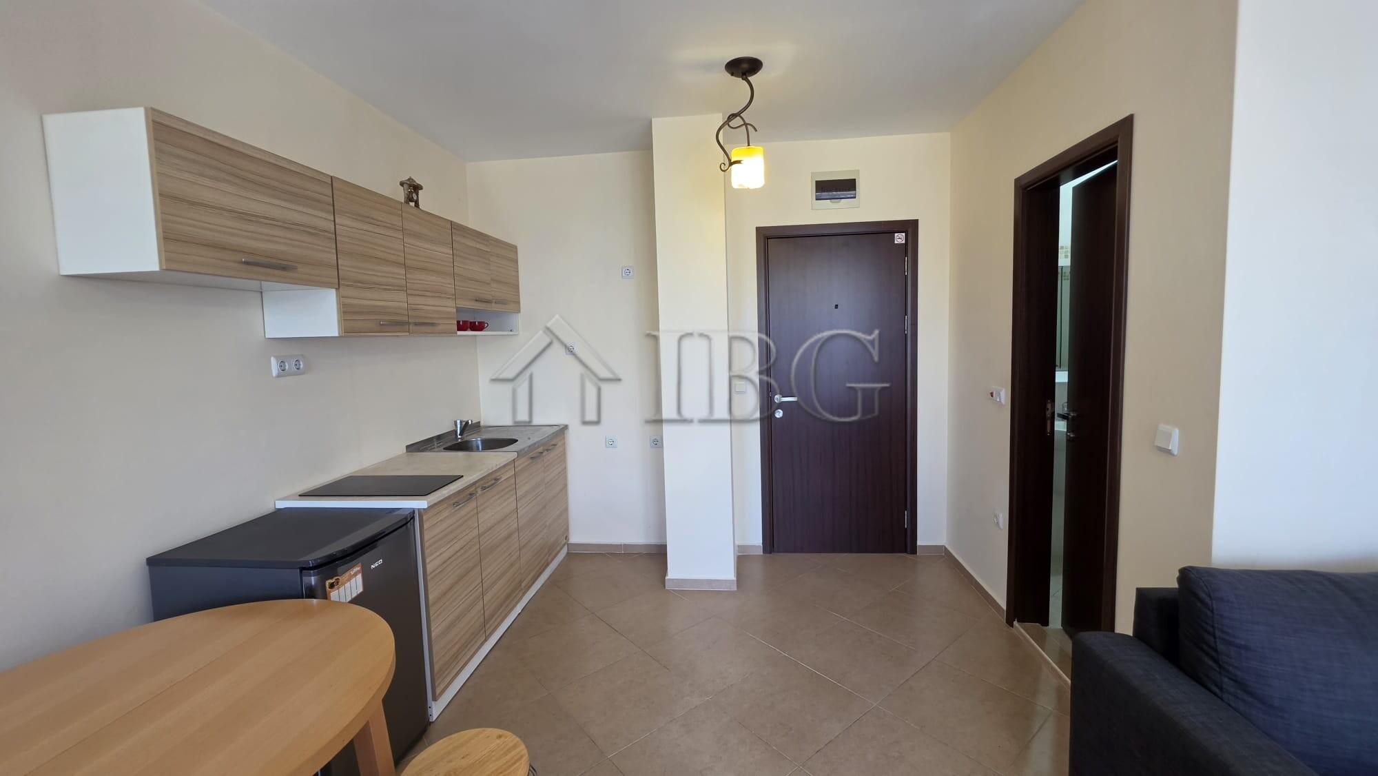 Spacious Studio with Balcony Sun & Sea Complex Sunny Beach - Near Cacao Beach — photo 5 of 10