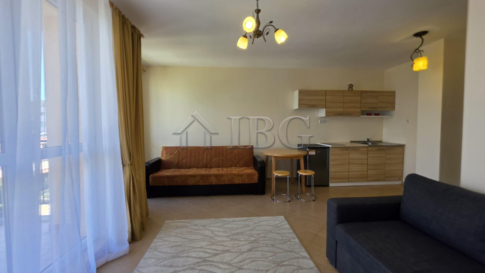 Spacious Studio with Balcony Sun & Sea Complex Sunny Beach - Near Cacao Beach — photo 7 of 10
