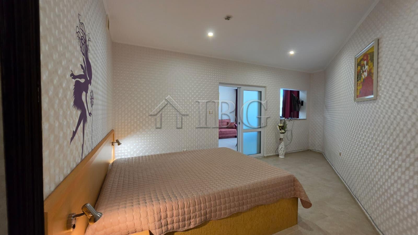 Apartment with Pool View in Miramar Palace, Sunny Beach - Only 100 m from the Beach — photo 10 of 19