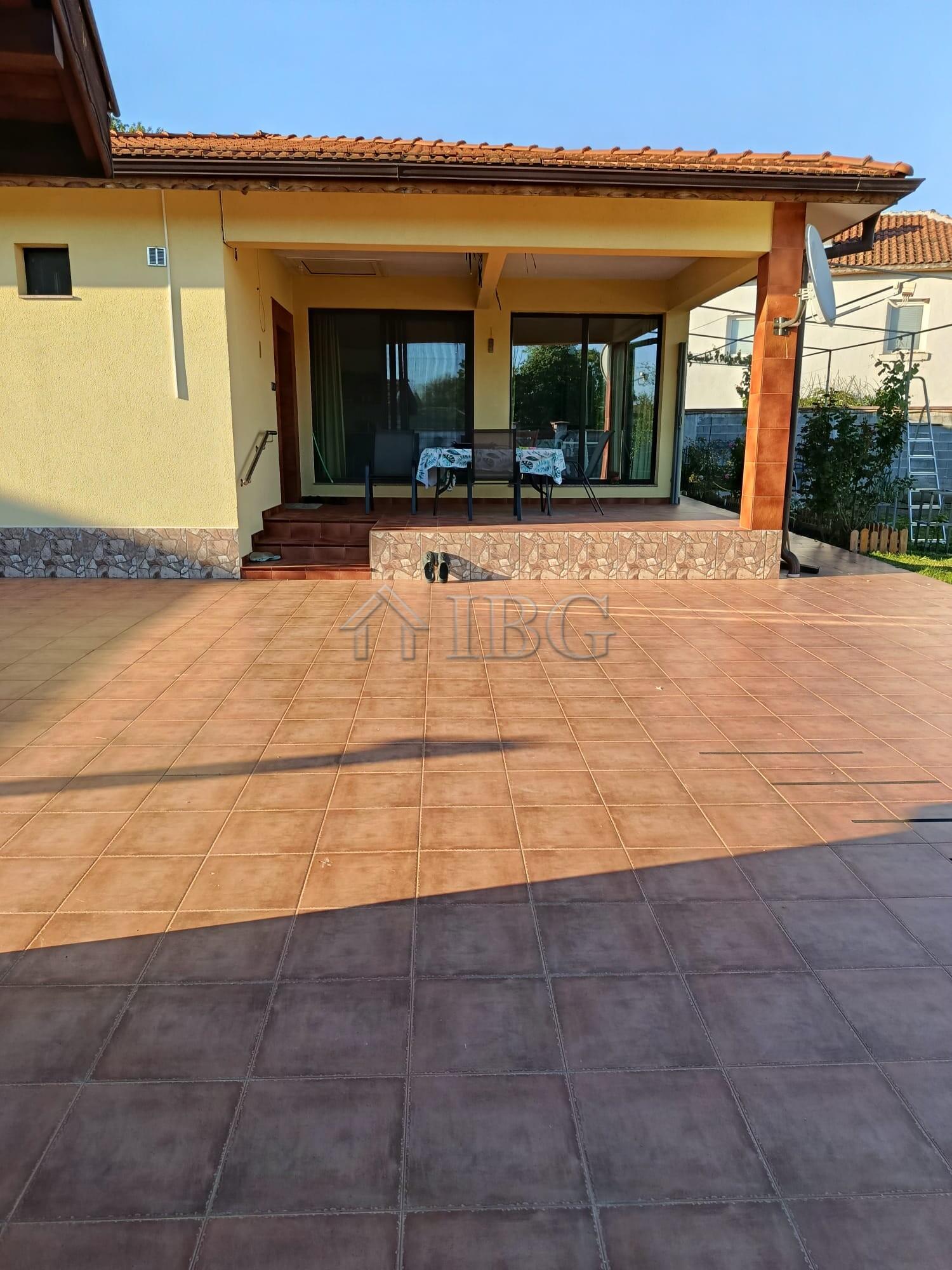 Furnished Single-Storey House with Large Garden in Fakia Village, Burgas Region — photo 4 of 25