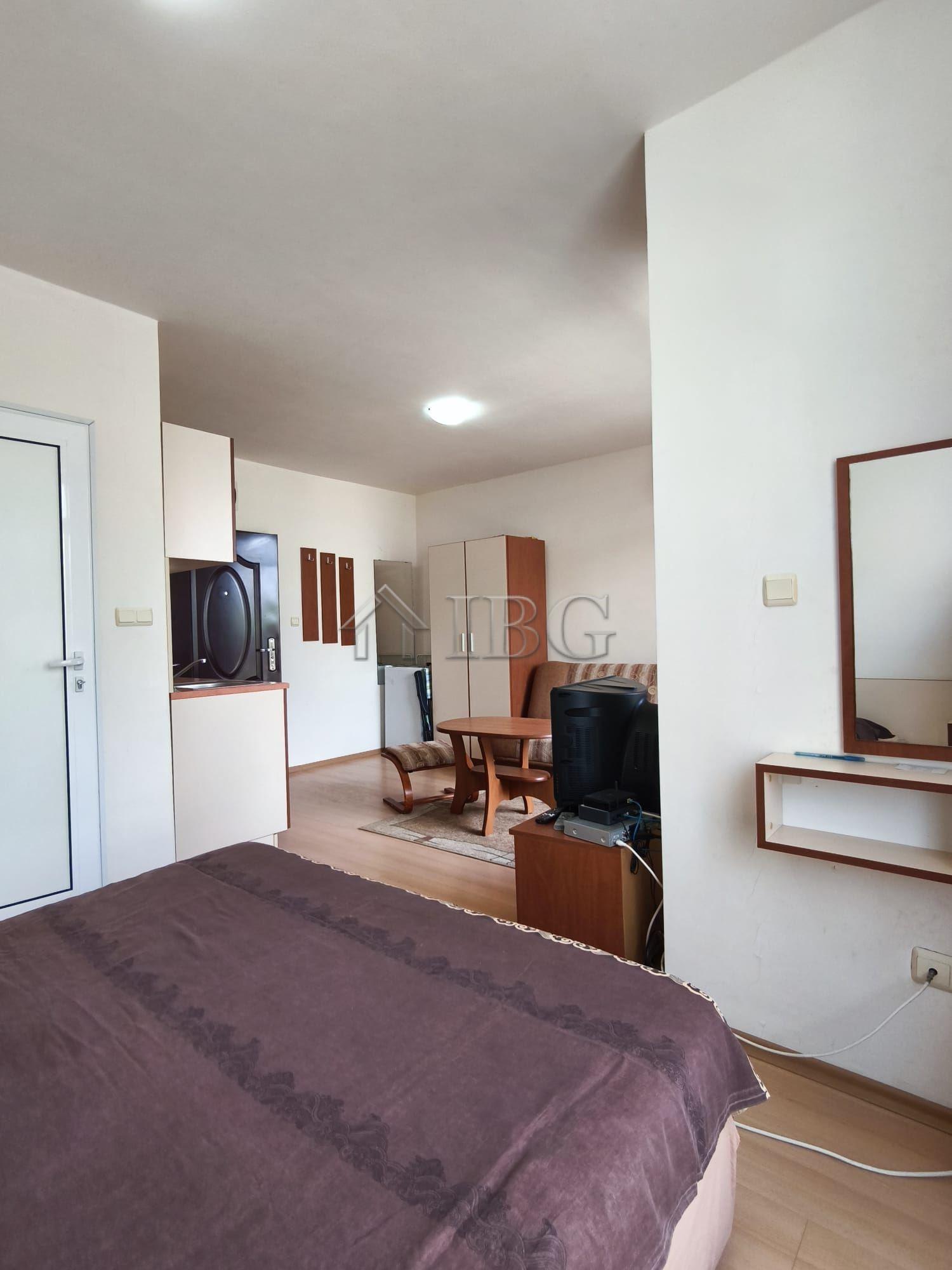 Spacious studio with balcony in Rainbow 2, Sunny Beach — photo 11 of 13