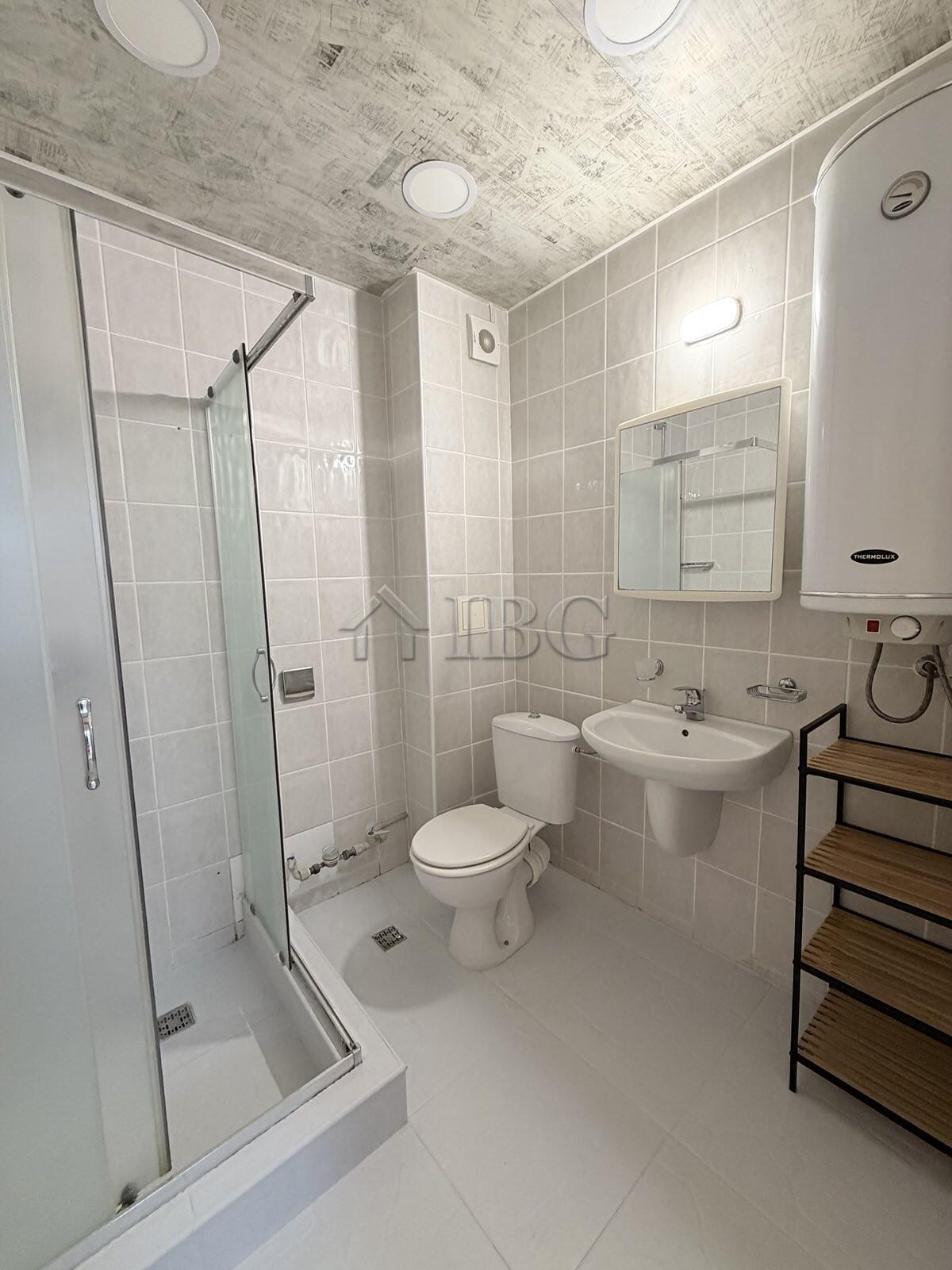 2-Bedroom Apartment with Huge Private Terrace in Robinson Complex, Sunny Beach — photo 11 of 14