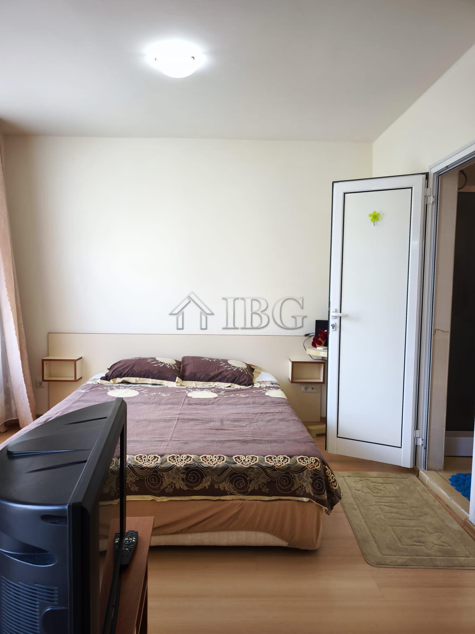 Spacious studio with balcony in Rainbow 2, Sunny Beach — photo 8 of 13