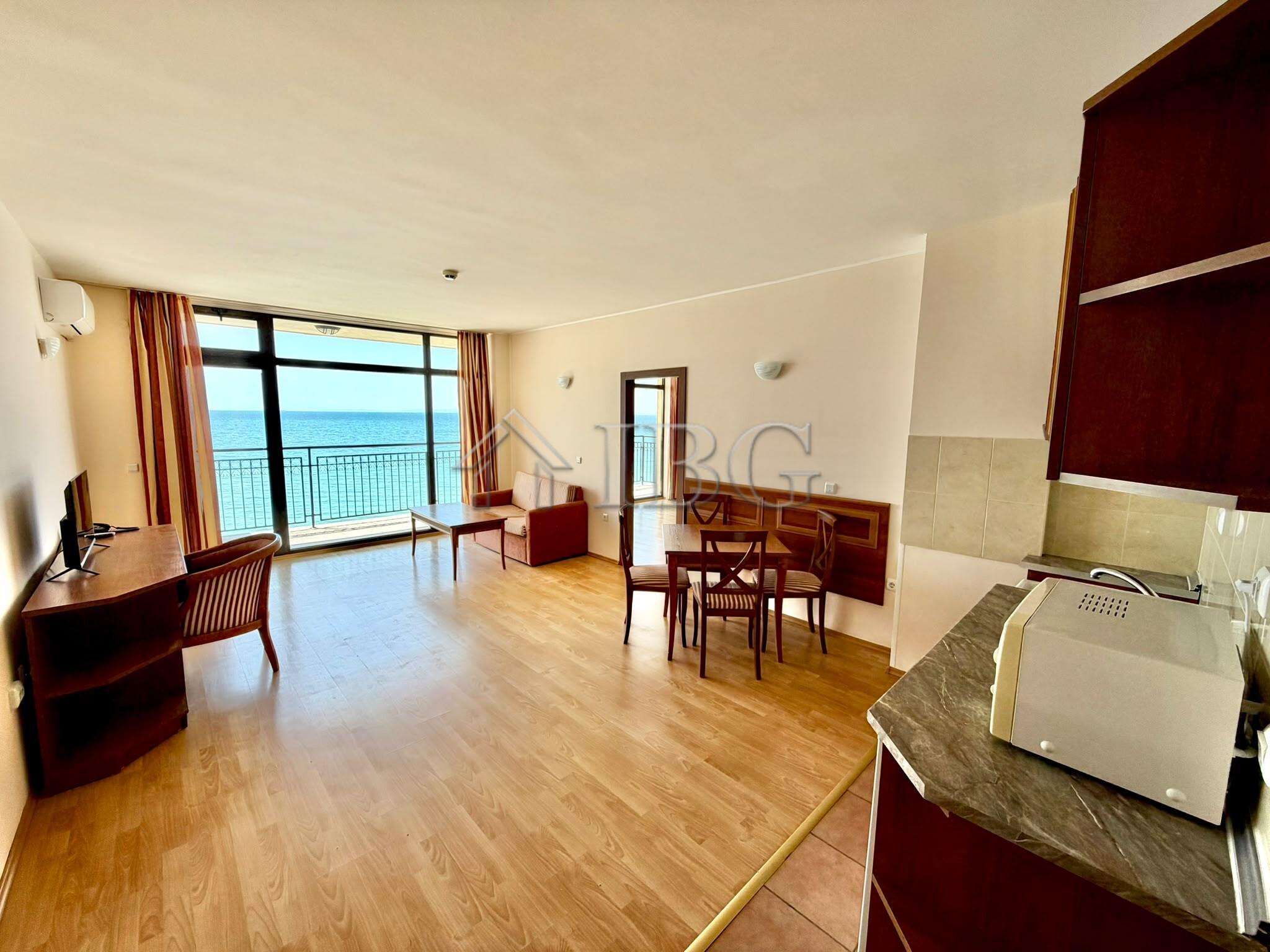 Frontal Sea view, 1st Line - One bedroom apartment, Tiva Del Mar, Sveti Vlas — photo 10 of 25