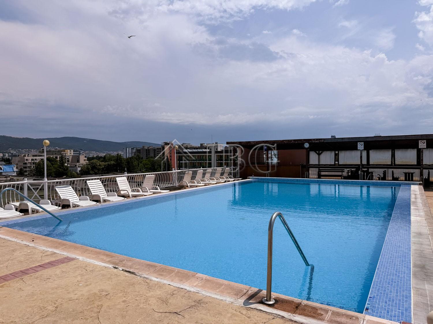 Renovated One-Bedroom Apartment with Large Terrace Barco Del Sol, Sunny Beach — photo 3