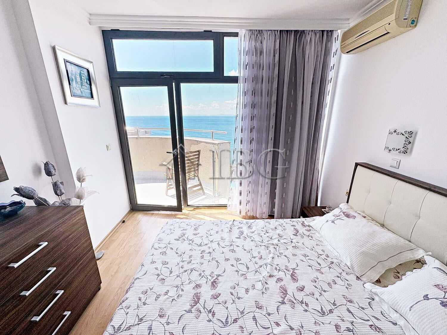 Apartment with 1 Bedroom and Panoramic Sea View in Dolce Vita 2, Sveti Vlas — photo 11 of 25