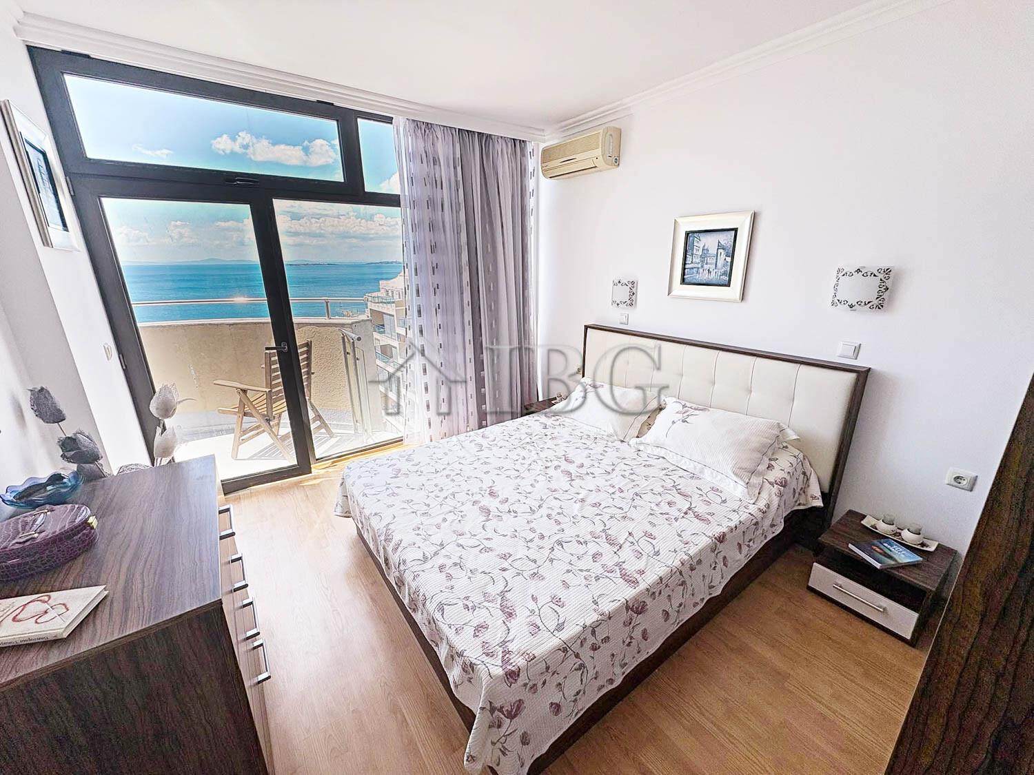 Apartment with 1 Bedroom and Panoramic Sea View in Dolce Vita 2, Sveti Vlas — photo 12 of 25