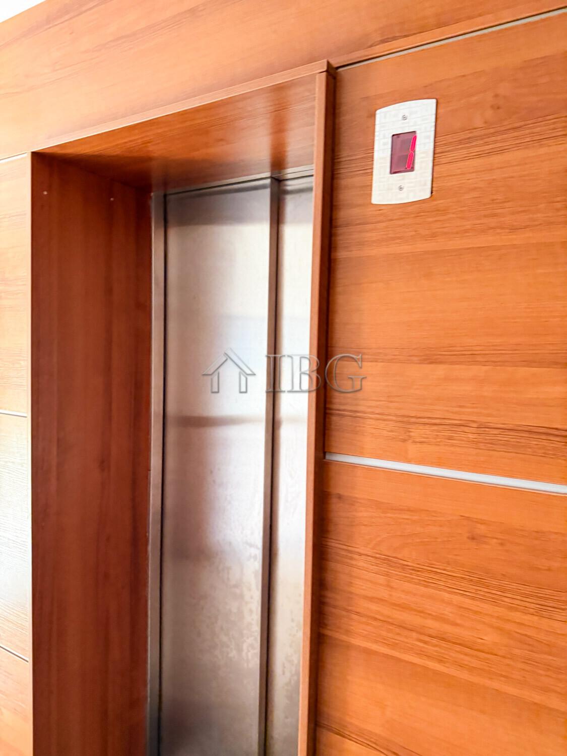Spacious Studio with Partial Sea View in Grenada Complex, Sunny Beach — photo 16 of 25