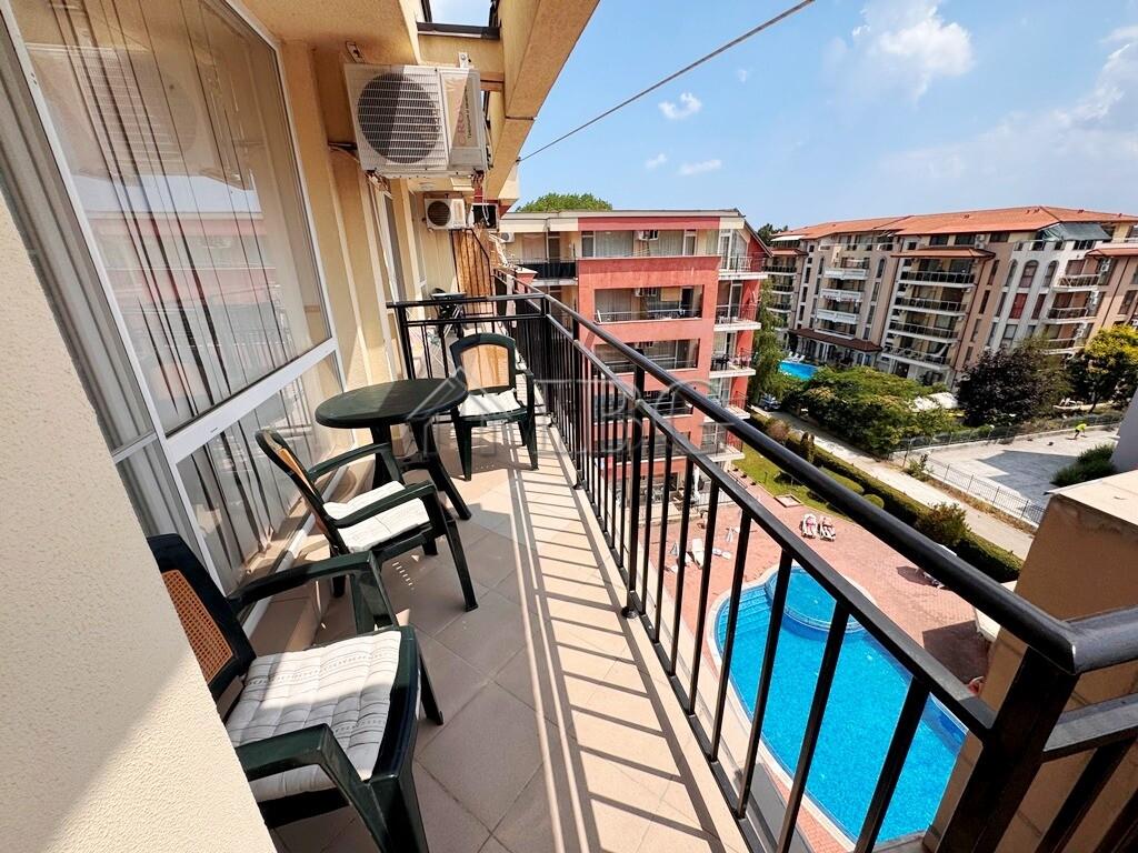 Spacious 2-Bedroom, 2-Bathroom Apartment with Pool View in Sunset Beach 3, Sunny Beach — photo 4 of 21