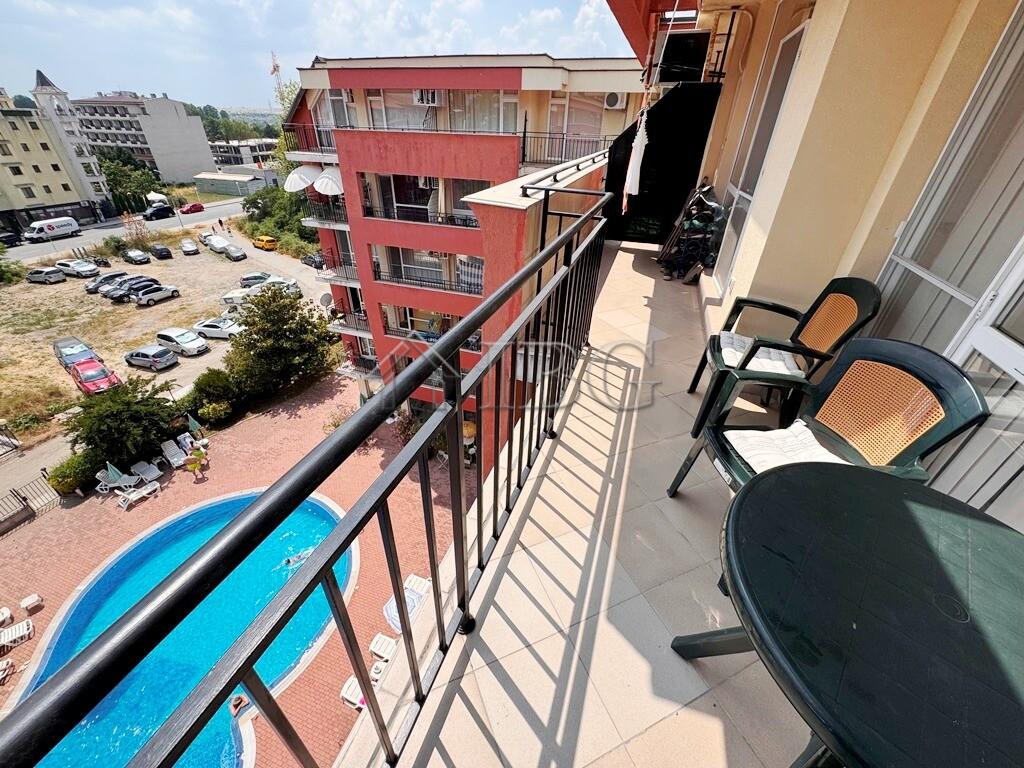 Spacious 2-Bedroom, 2-Bathroom Apartment with Pool View in Sunset Beach 3, Sunny Beach — main photo