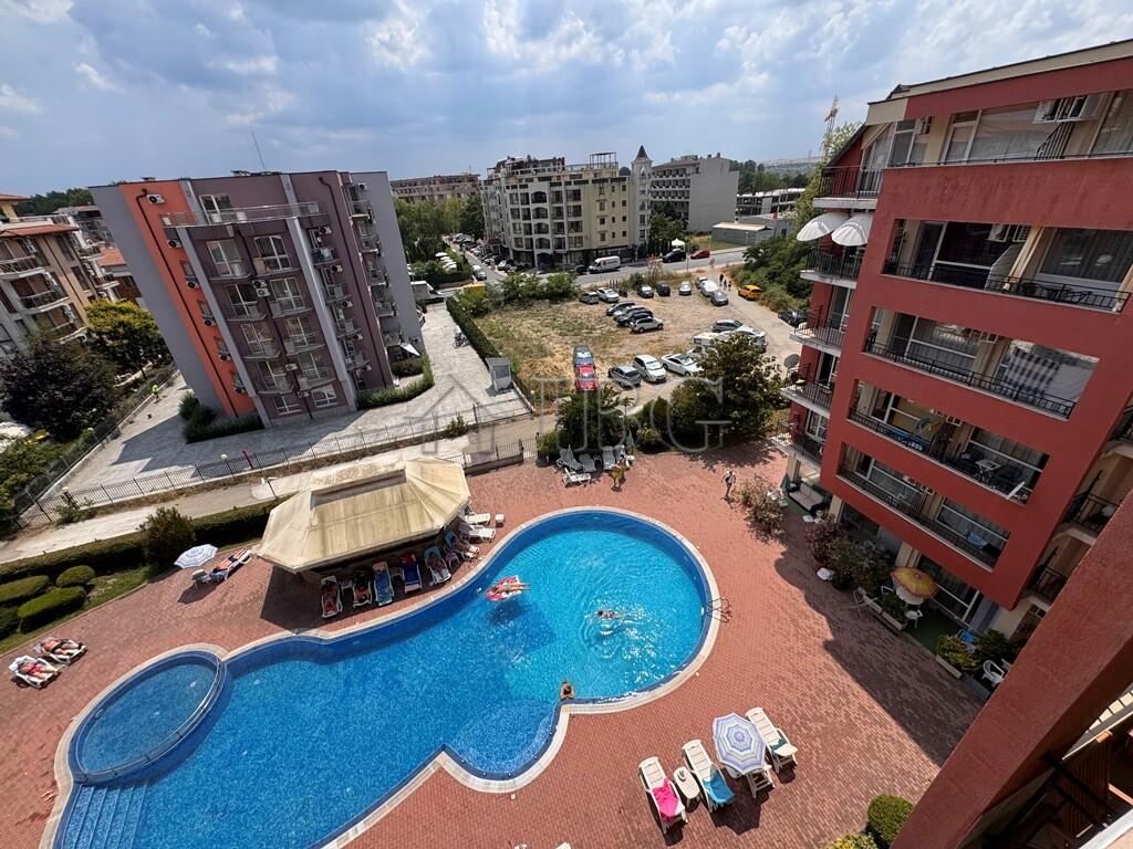 Spacious 2-Bedroom, 2-Bathroom Apartment with Pool View in Sunset Beach 3, Sunny Beach — photo 2