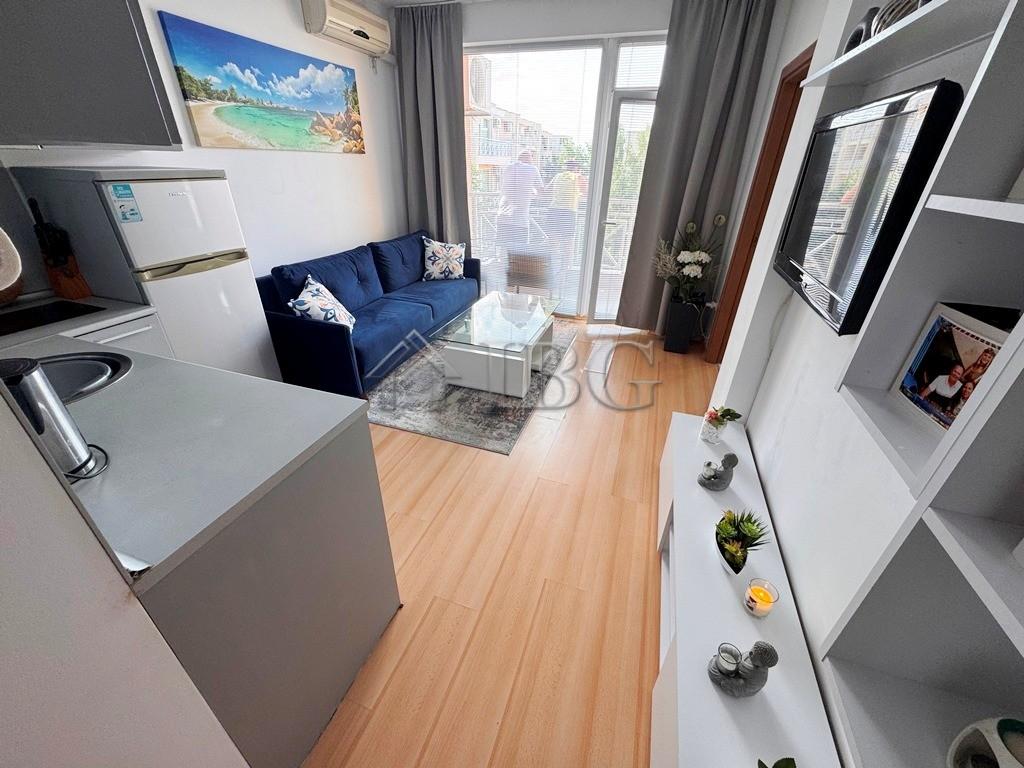 Furnished 2-Bedroom Apartment with Pool View in Sunny Day 6, Near Sunny Beach — photo 5