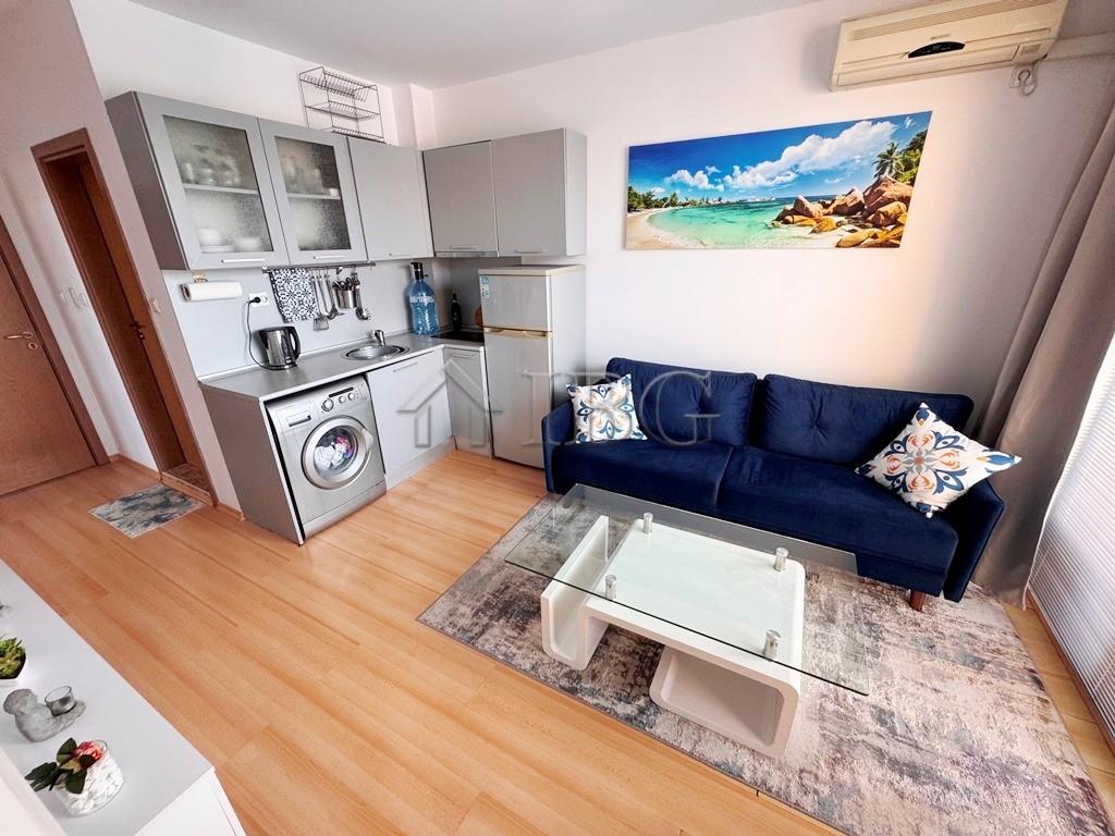 Furnished 2-Bedroom Apartment with Pool View in Sunny Day 6, Near Sunny Beach — photo 3