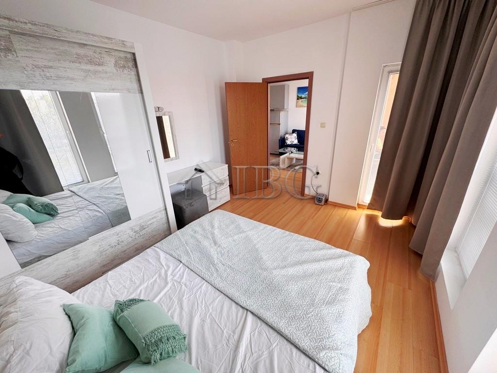 Furnished 2-Bedroom Apartment with Pool View in Sunny Day 6, Near Sunny Beach — photo 16 of 19