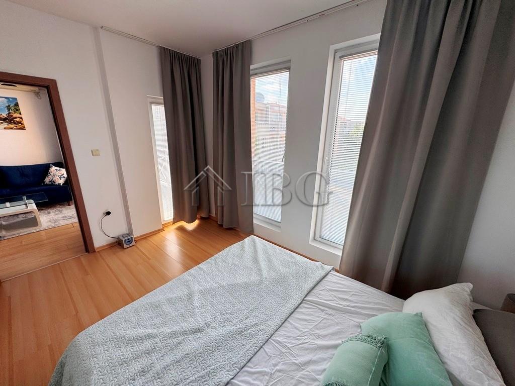Furnished 2-Bedroom Apartment with Pool View in Sunny Day 6, Near Sunny Beach — photo 13 of 19