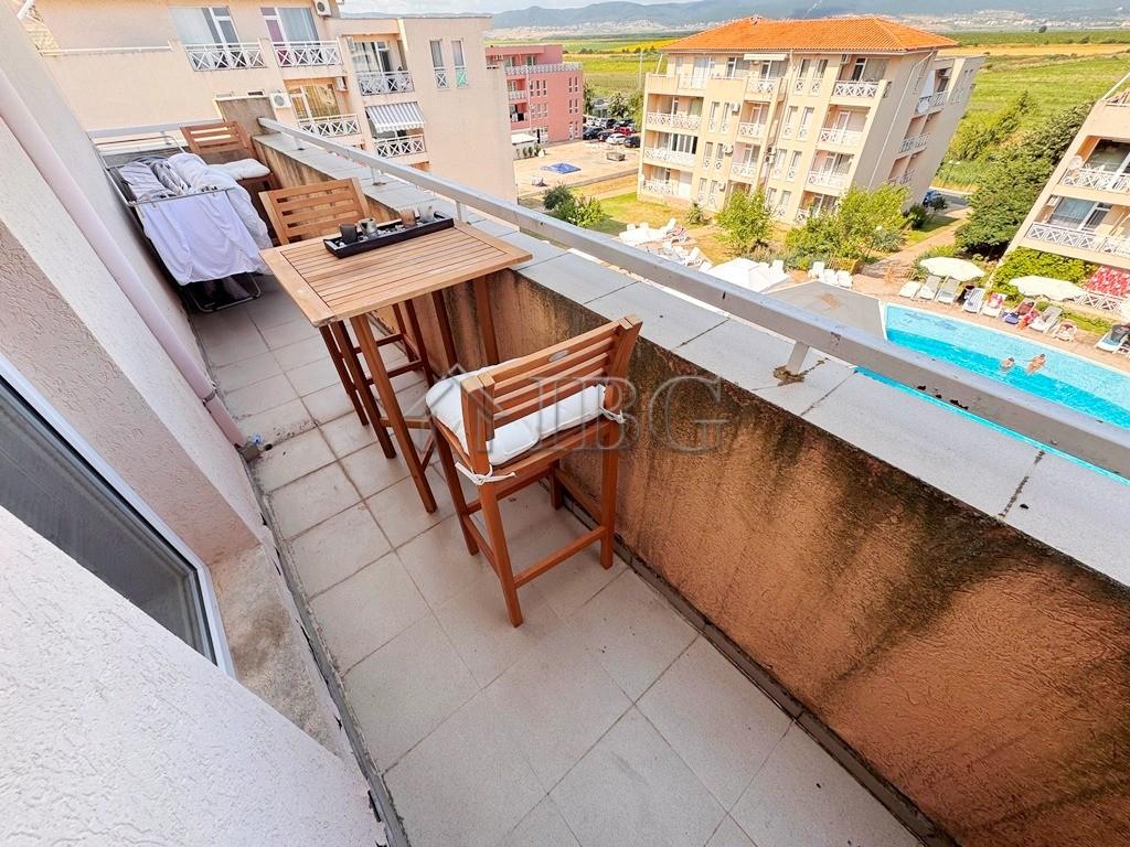 Furnished 2-Bedroom Apartment with Pool View in Sunny Day 6, Near Sunny Beach — photo 6