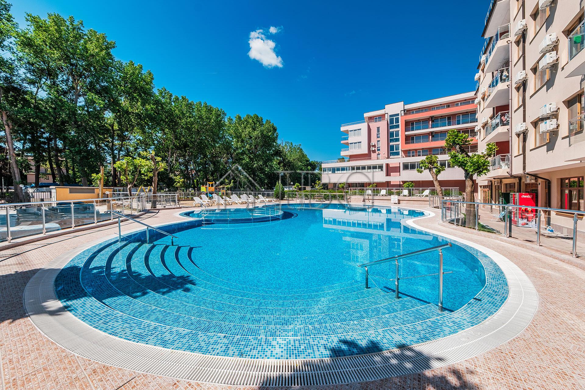 Furnished Studio with Pool View in Nessebar Fort Residence, Sunny Beach — photo 12 of 25