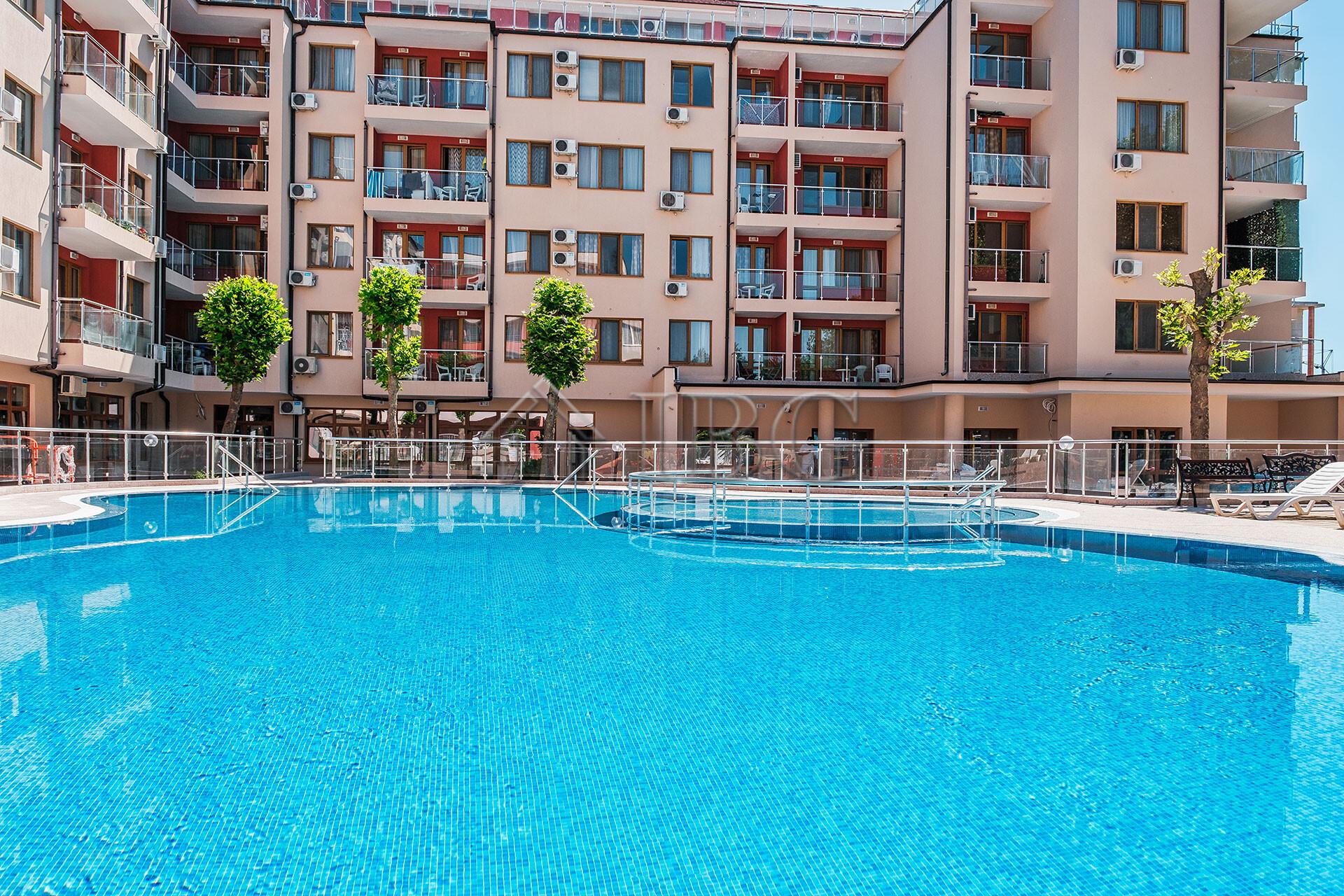 Furnished Studio with Pool View in Nessebar Fort Residence, Sunny Beach — photo 18 of 25