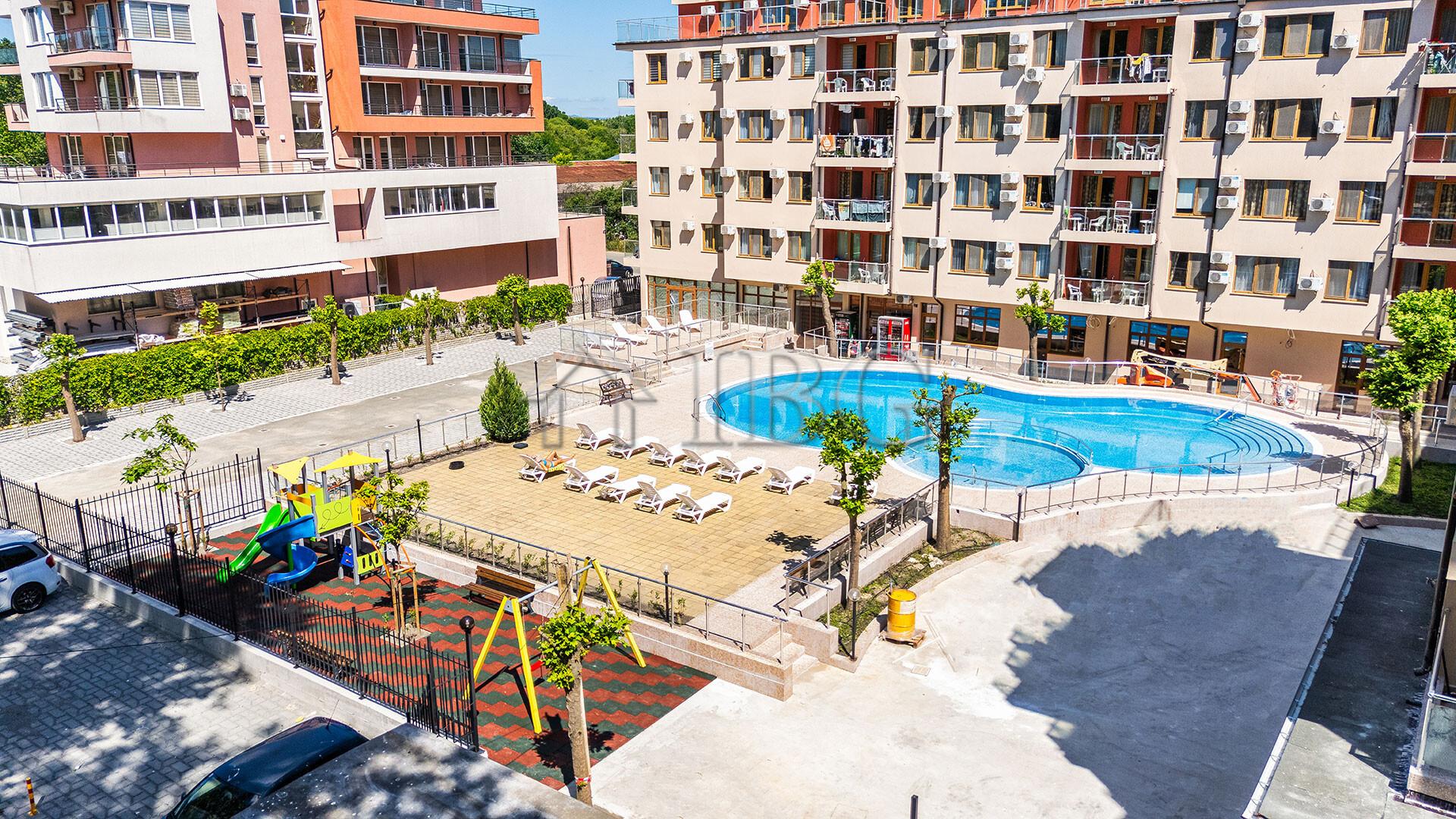 Furnished Studio with Pool View in Nessebar Fort Residence, Sunny Beach — photo 23 of 25