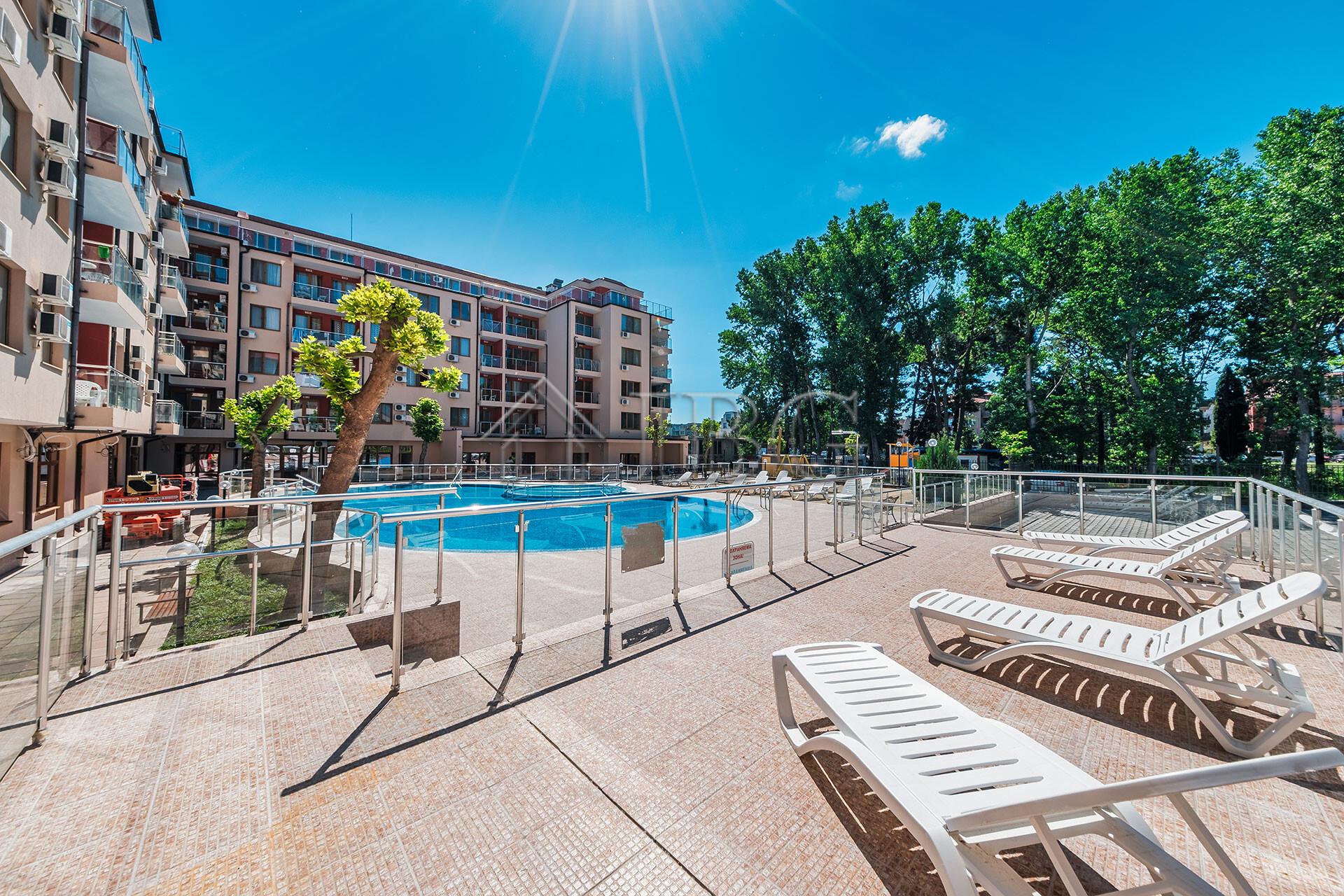 Furnished Studio with Pool View in Nessebar Fort Residence, Sunny Beach — photo 14 of 25