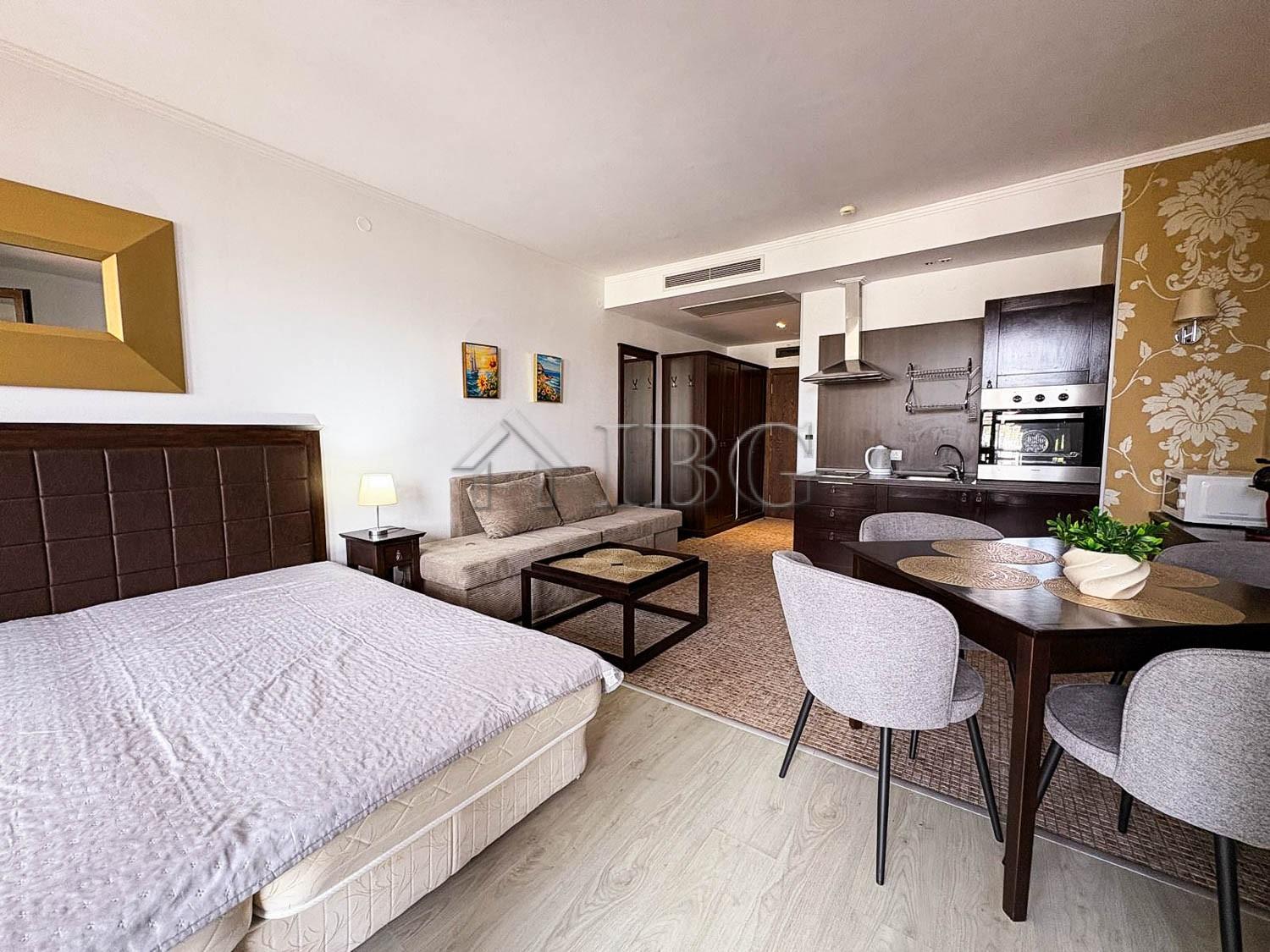 Renovated Studio with Panoramic Views in Barcelo Royal Beach, Sunny Beach — photo 14 of 25