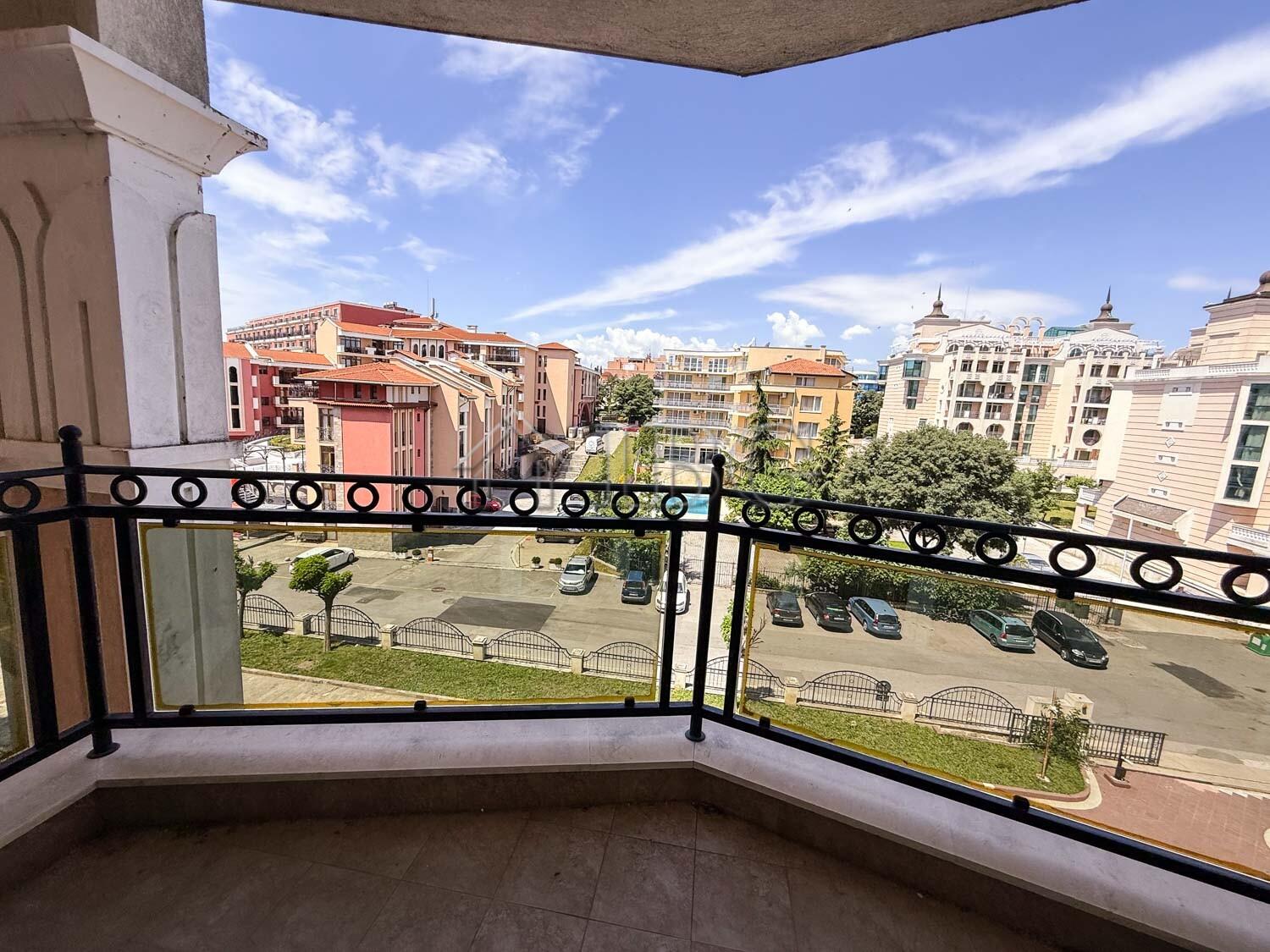Apartment with 1 bedroom and Partial Sea View in Sunset Resort, Pomorie — photo 12 of 25