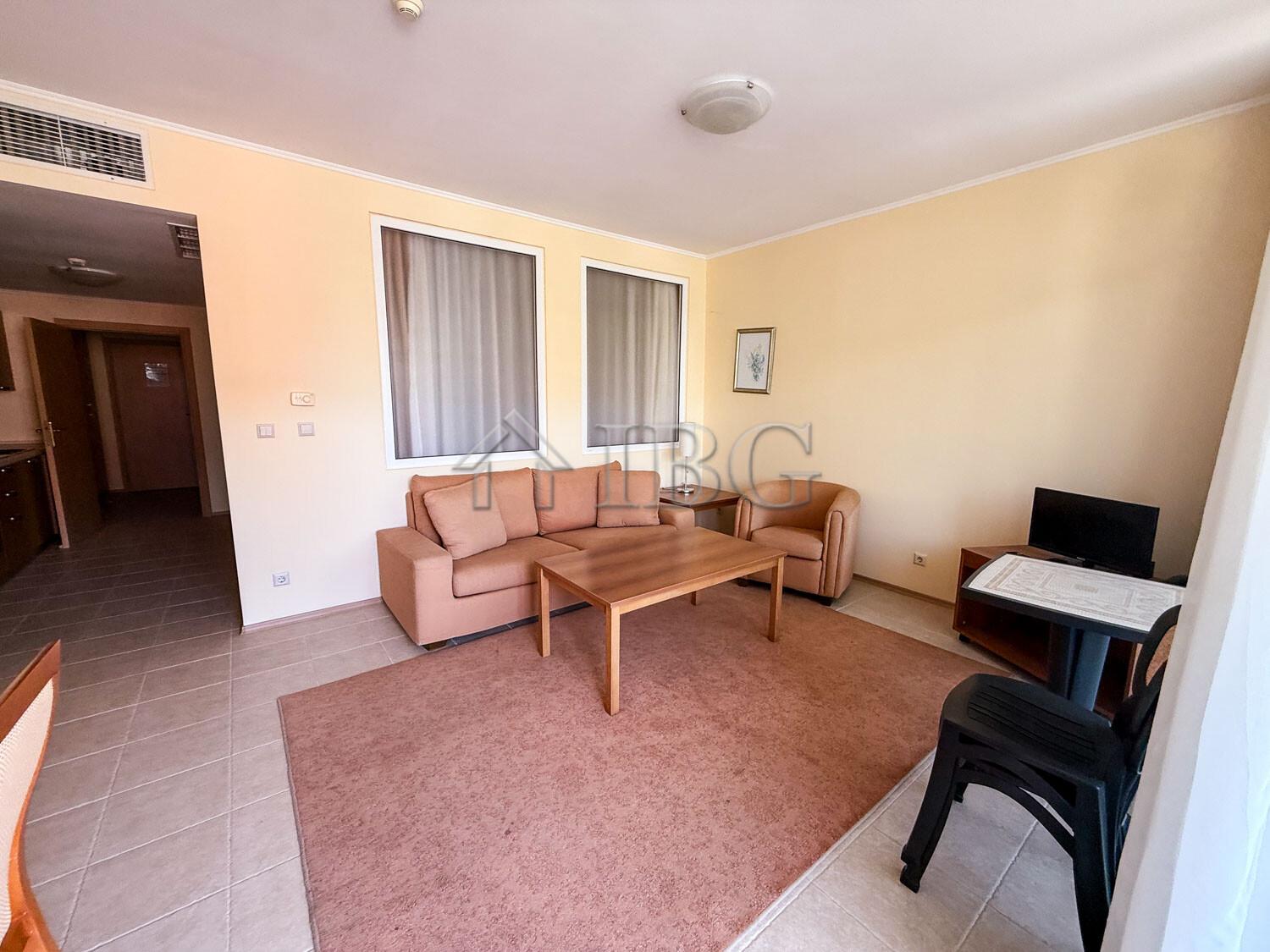 Apartment with 1 bedroom in Sunset Resort, Beta Building, Pomorie — photo 10 of 25