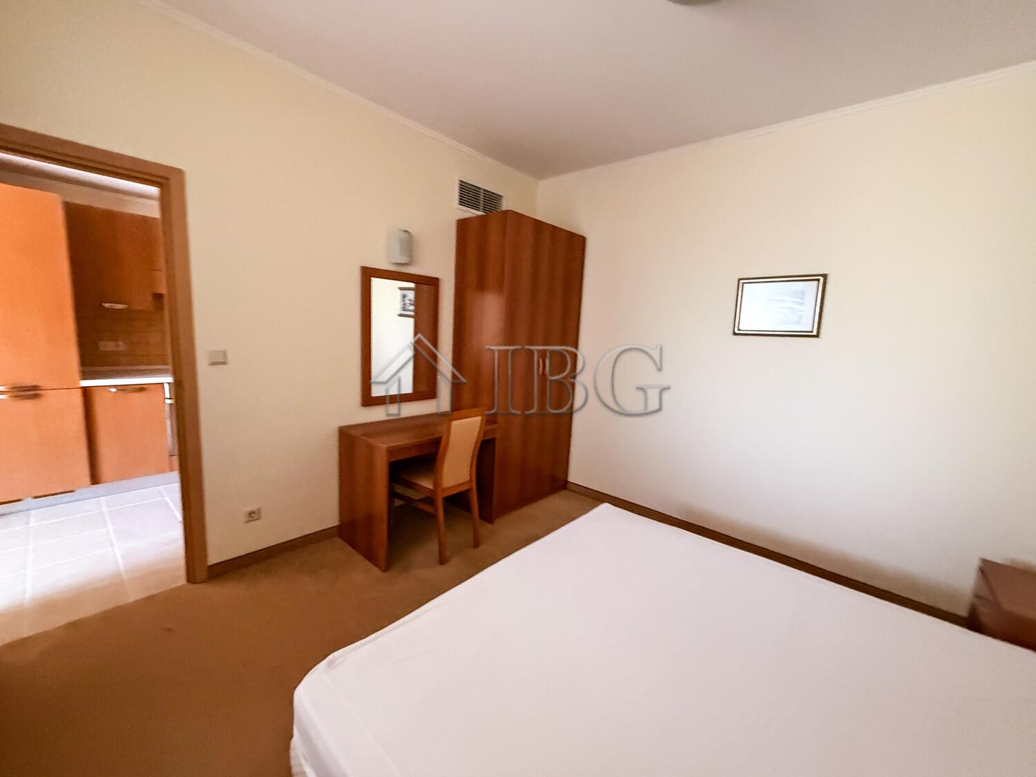 Apartment with 1 Bedroom and Side Sea View in Sunset Resort, Beta Building, Pomorie — photo 15 of 25