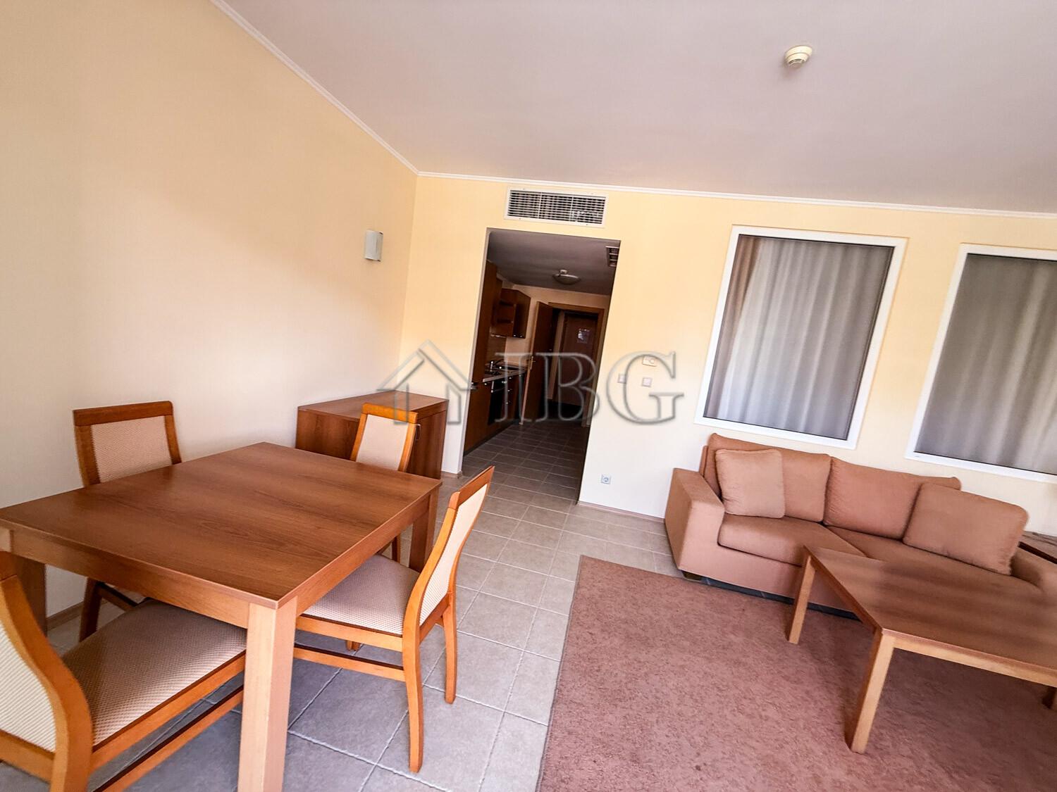 Apartment with 1 bedroom in Sunset Resort, Beta Building, Pomorie — photo 15 of 25