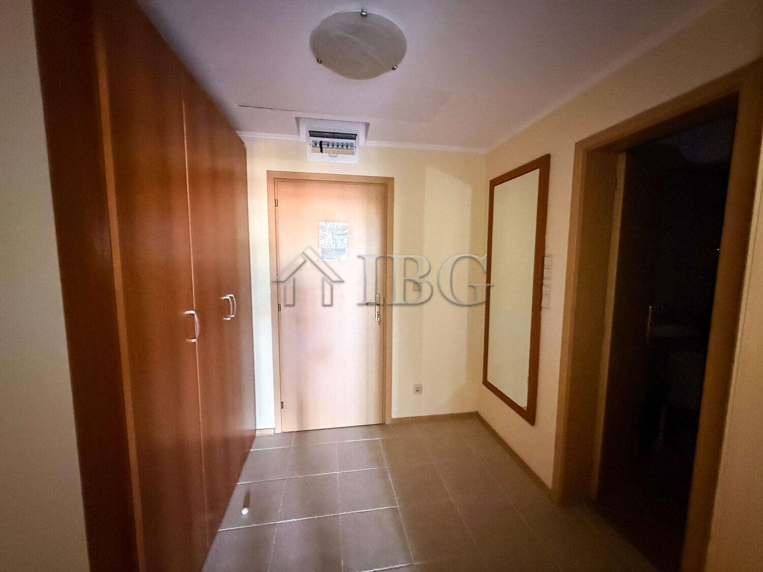 Apartment with 1 Bedroom and Side Sea View in Sunset Resort, Beta Building, Pomorie — photo 20 of 25