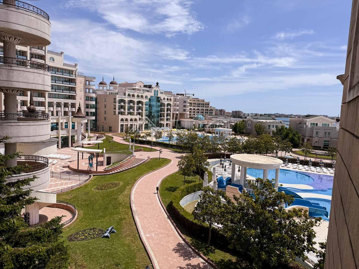 Apartment with 1 bedroom and Partial Sea View in Sunset Resort, Pomorie — photo 2
